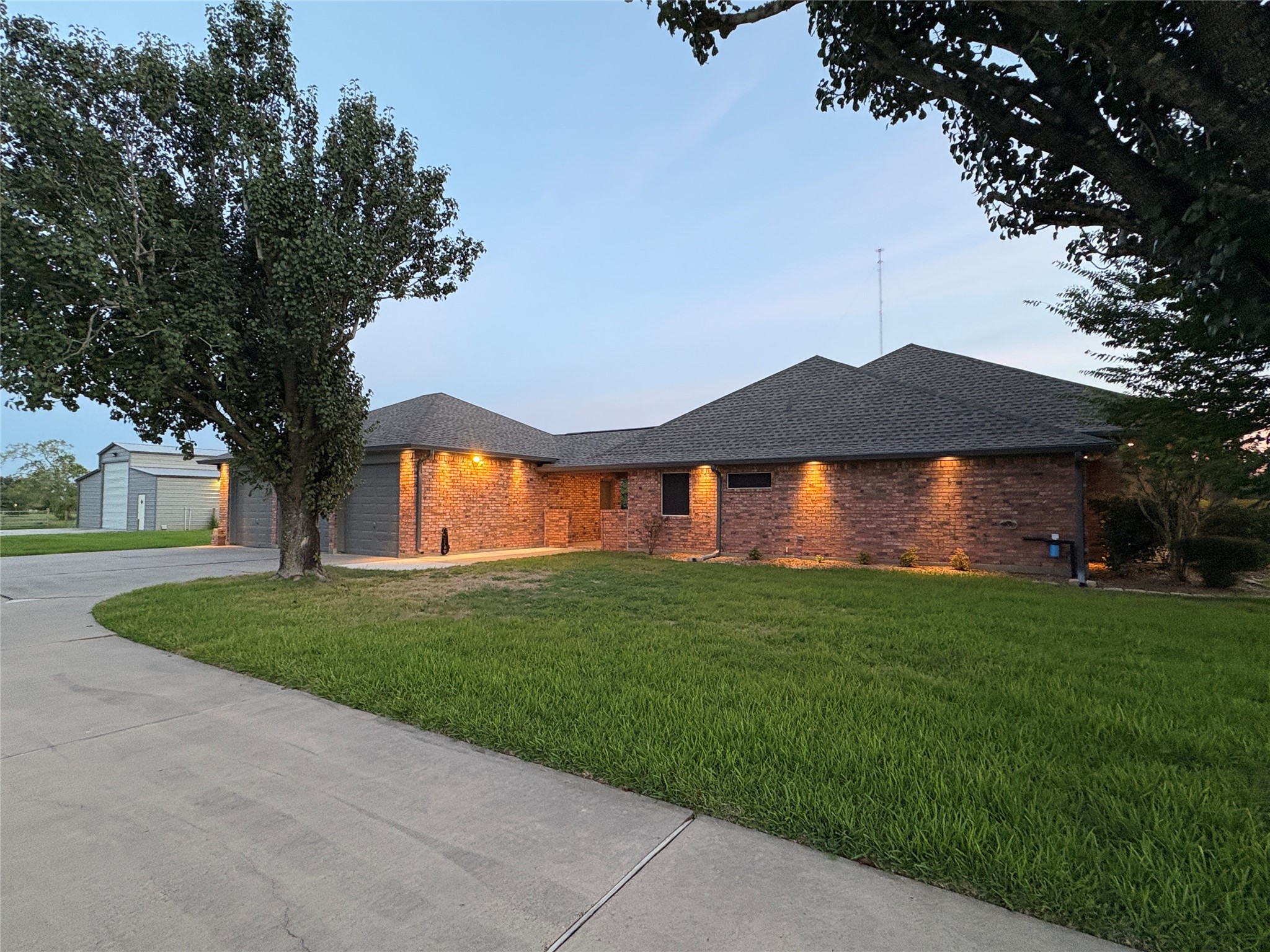 131 Happy Hollow Street, Alvin, TX 77511