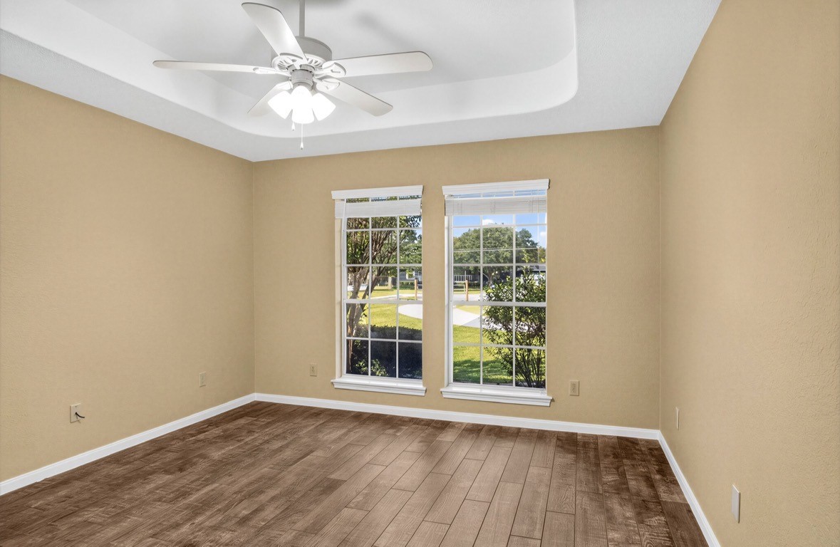 131 Happy Hollow Street, Alvin, TX 77511