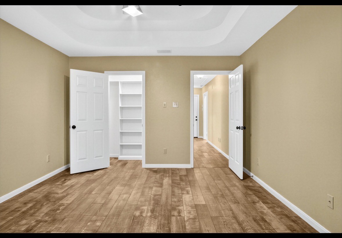 131 Happy Hollow Street, Alvin, TX 77511