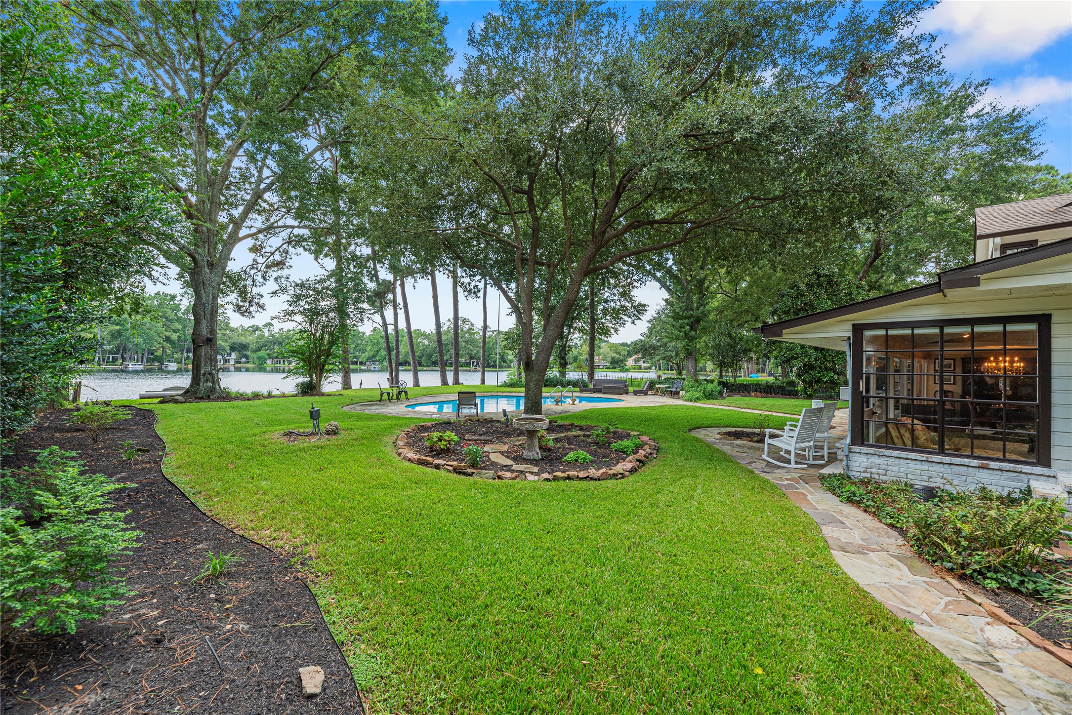 13131 Holston Hills Drive, Houston, TX 77069