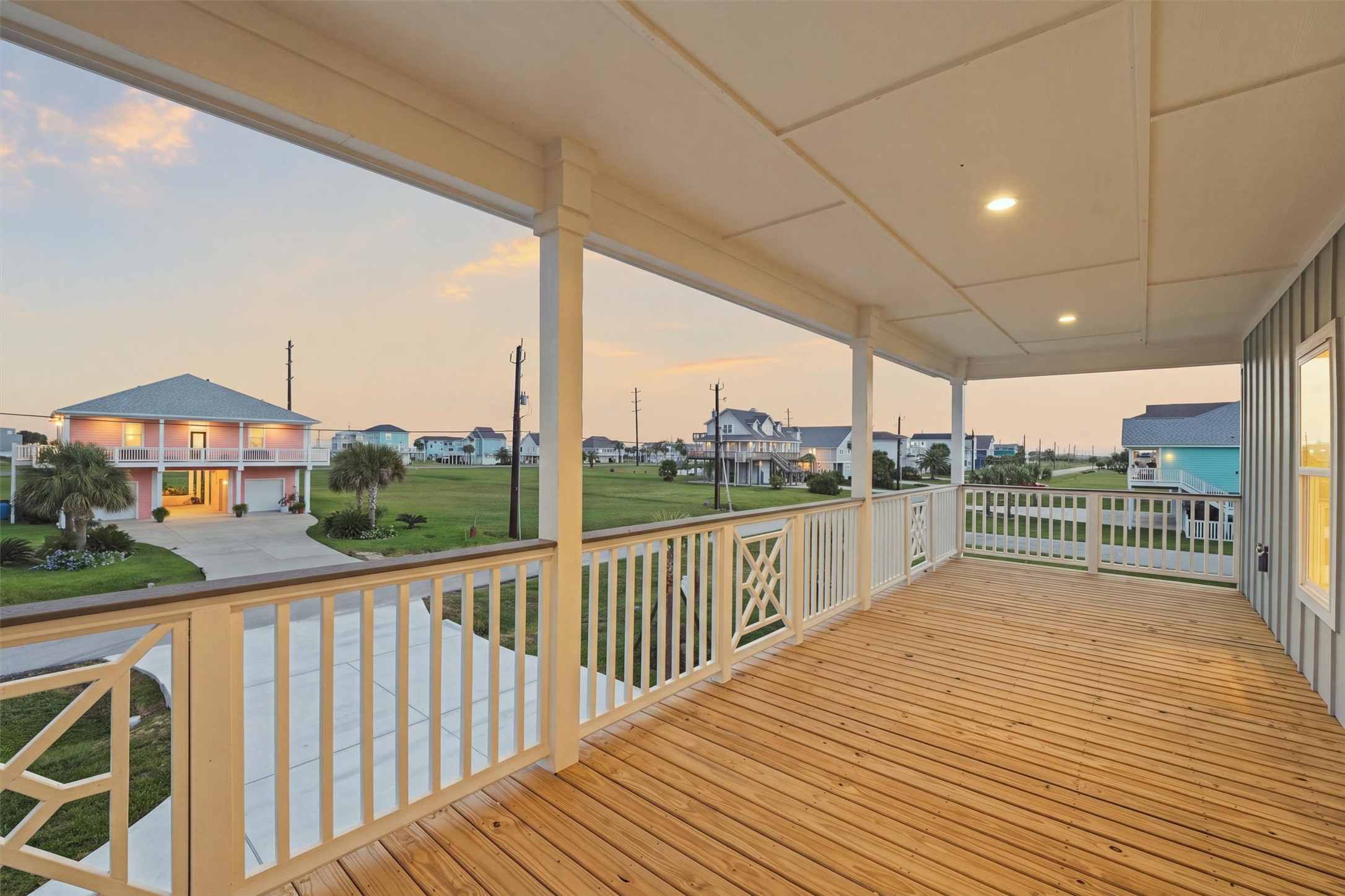 18618 Shaman Drive, Galveston, TX 77554
