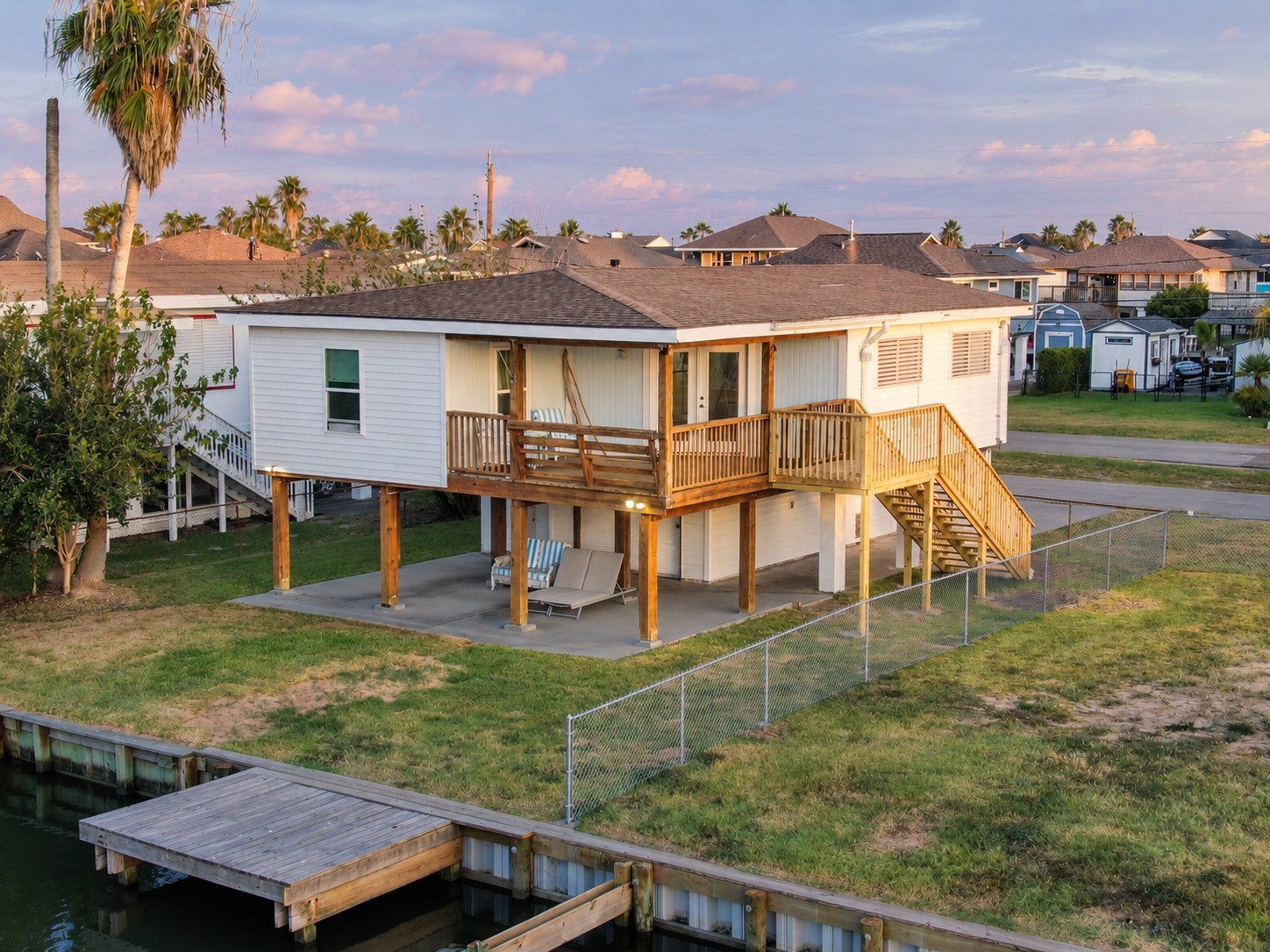 190 Barracuda, Bayou Vista, TX 77563