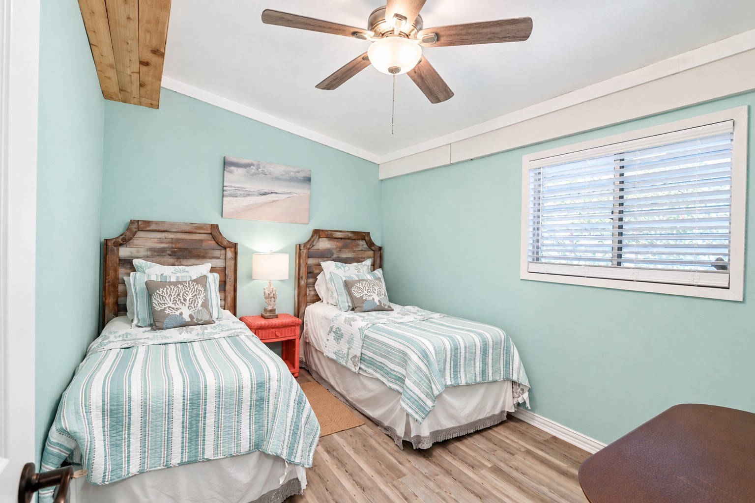 Middle Bedroom