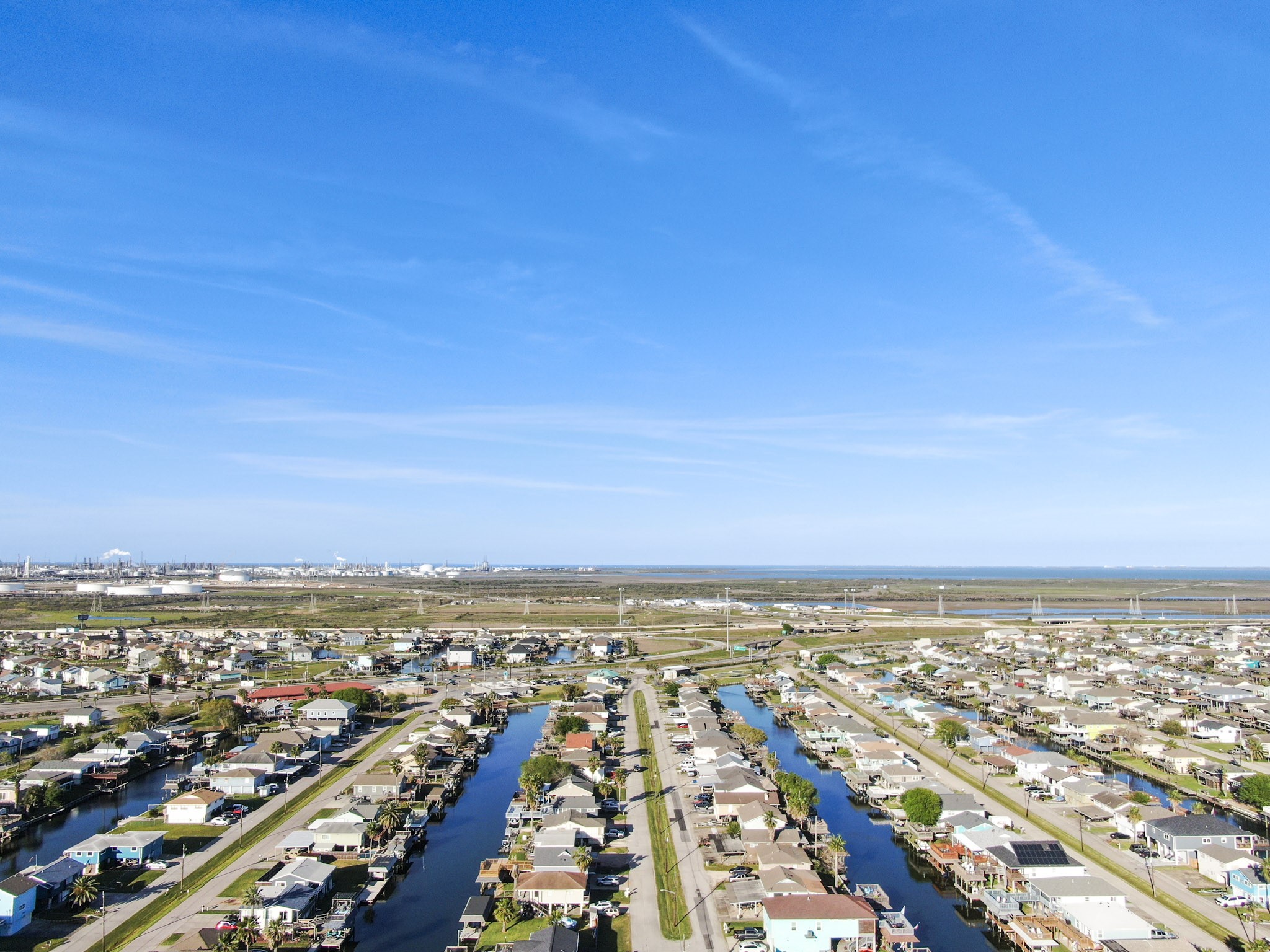 Quick Access to 45, short ride to Galveston and 30min to Houston