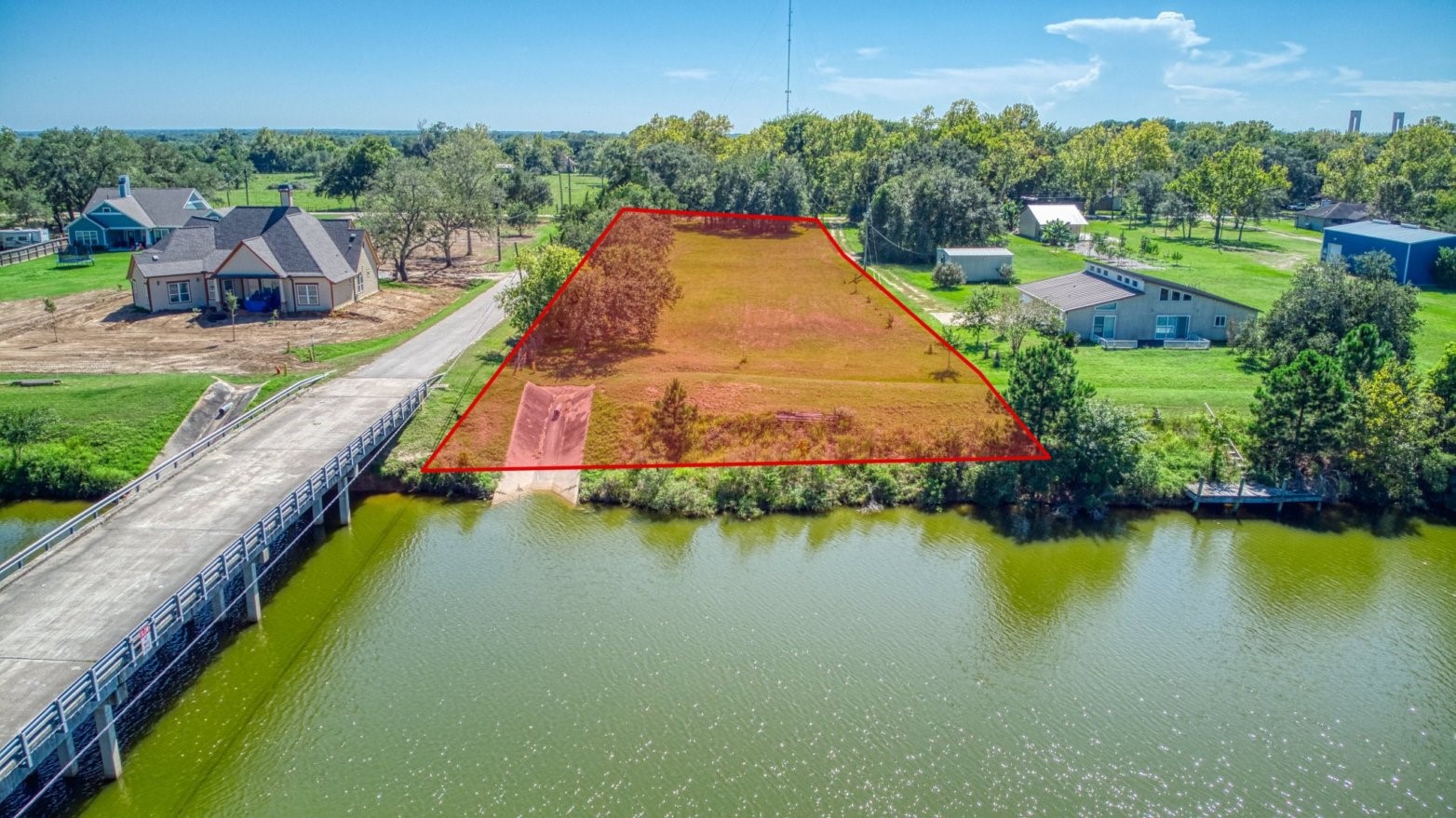 8614 Robinson Road, Hitchcock, TX 77563