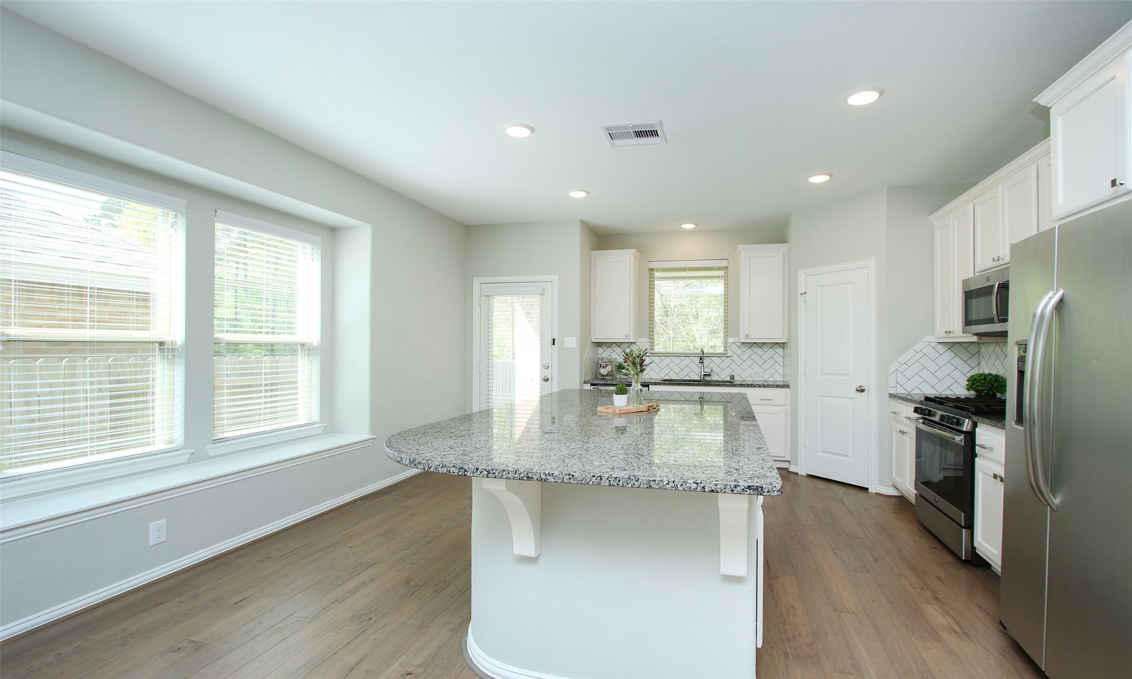 177 Emory Birch Drive, Montgomery, TX 77316