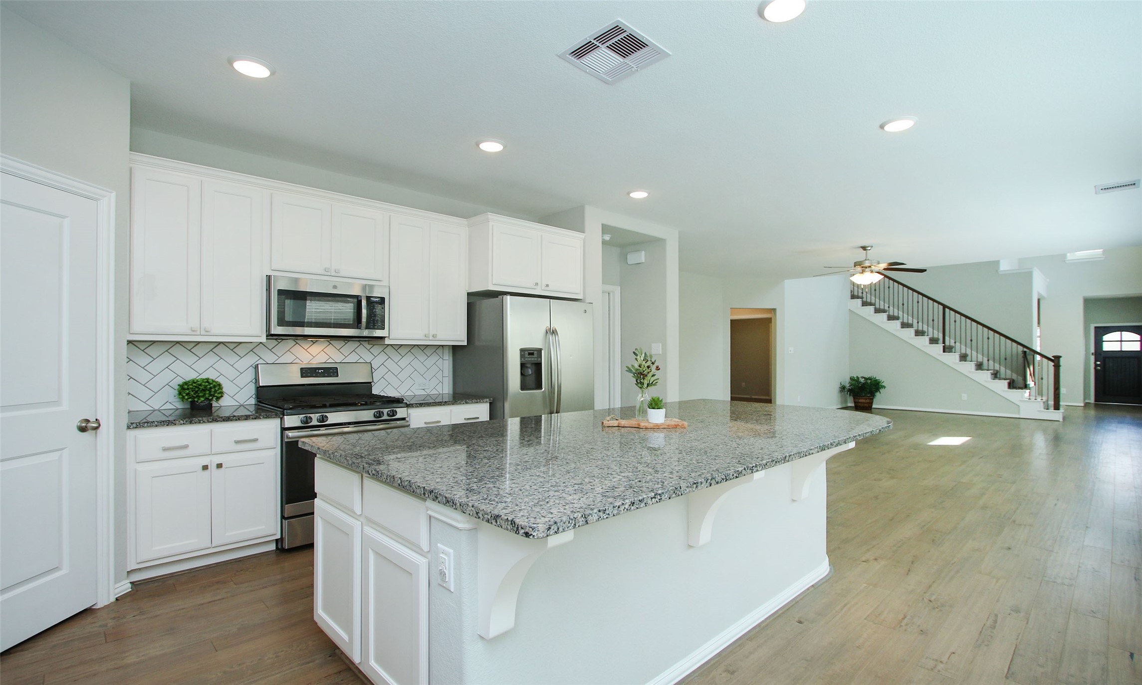 177 Emory Birch Drive, Montgomery, TX 77316