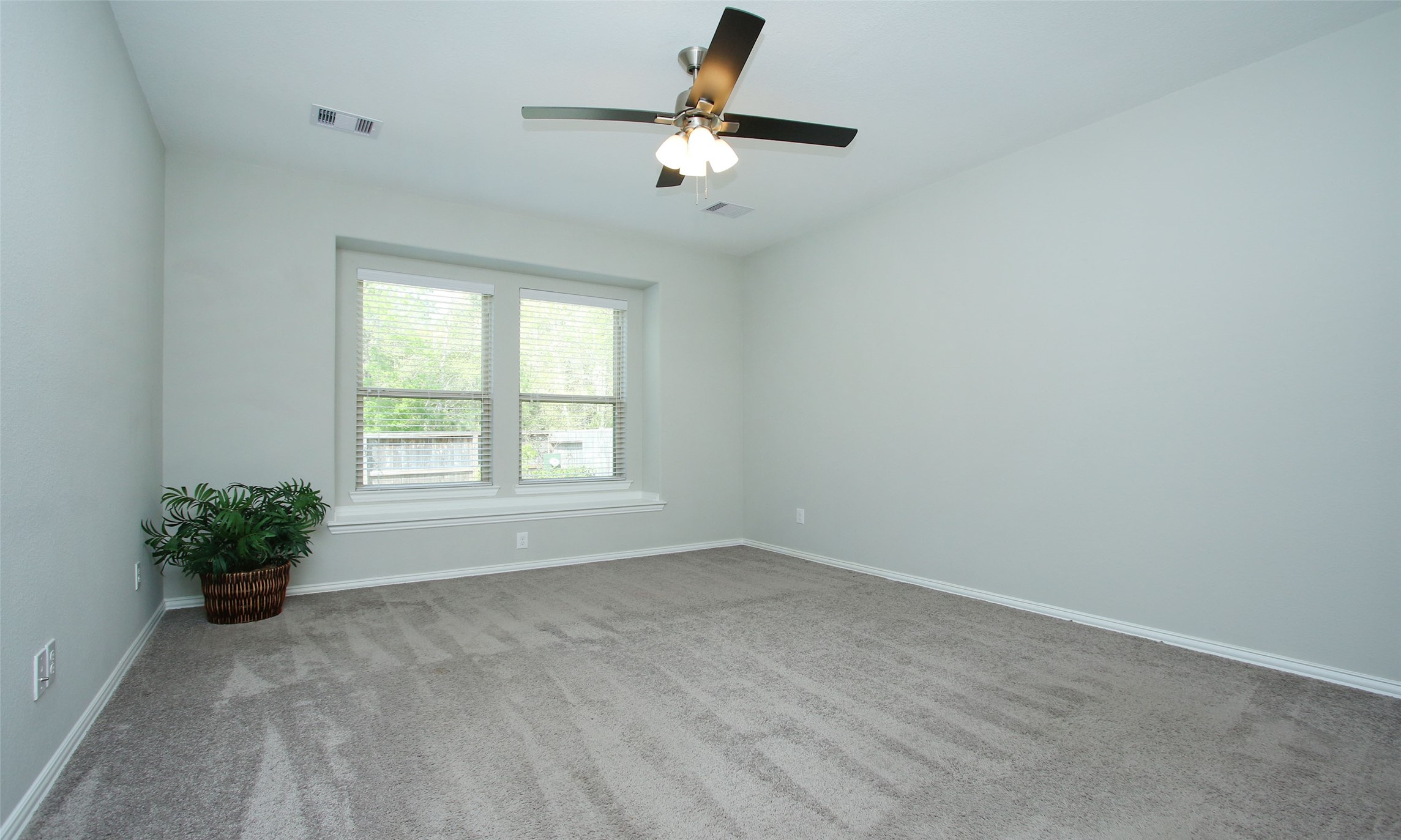 177 Emory Birch Drive, Montgomery, TX 77316