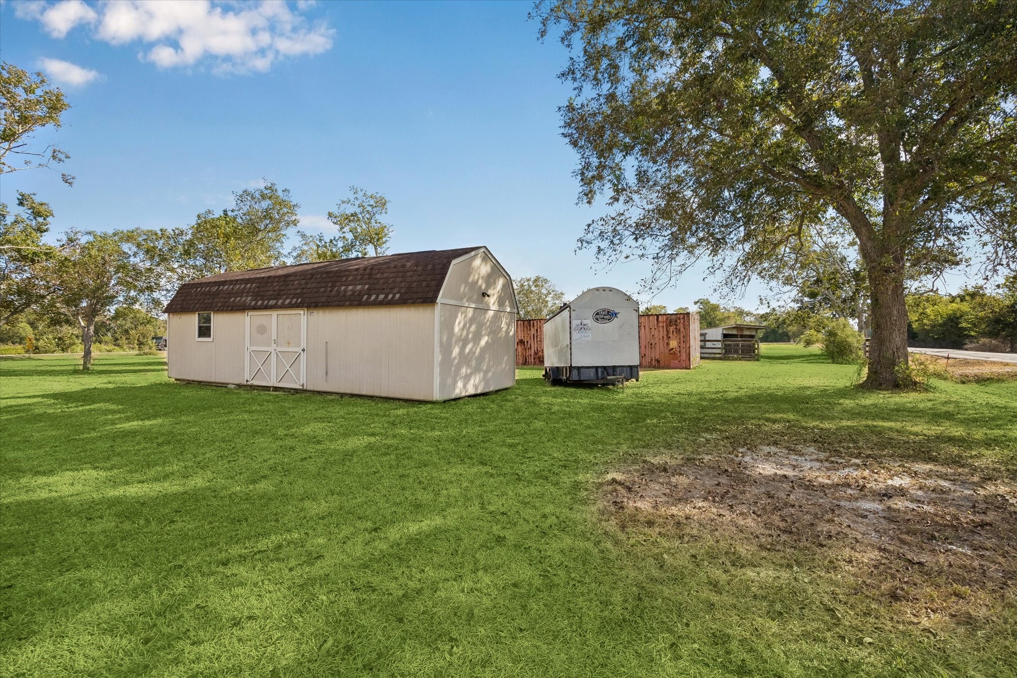 1513 County Road 210, Angleton, TX 77515