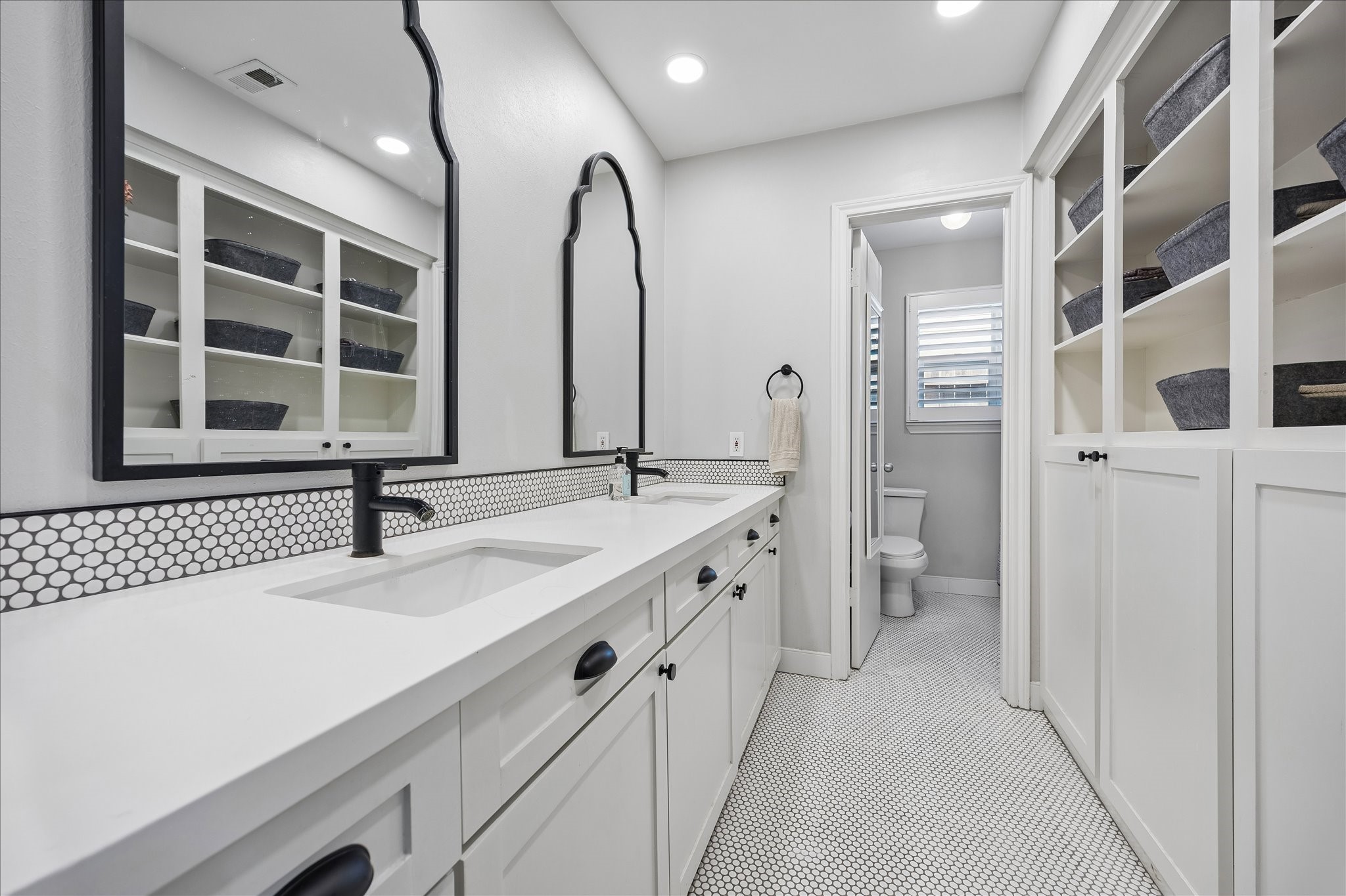 7626 Meadowvale Drive, Houston, TX 77063