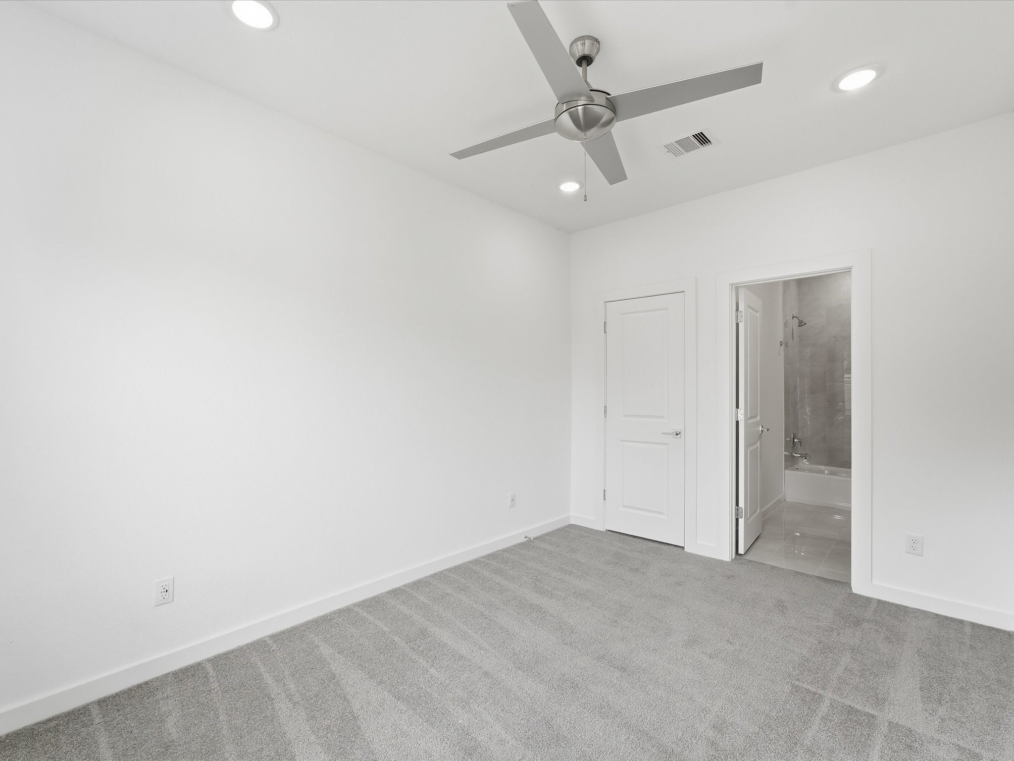 7451 LaSalette St, Houston, TX 77021