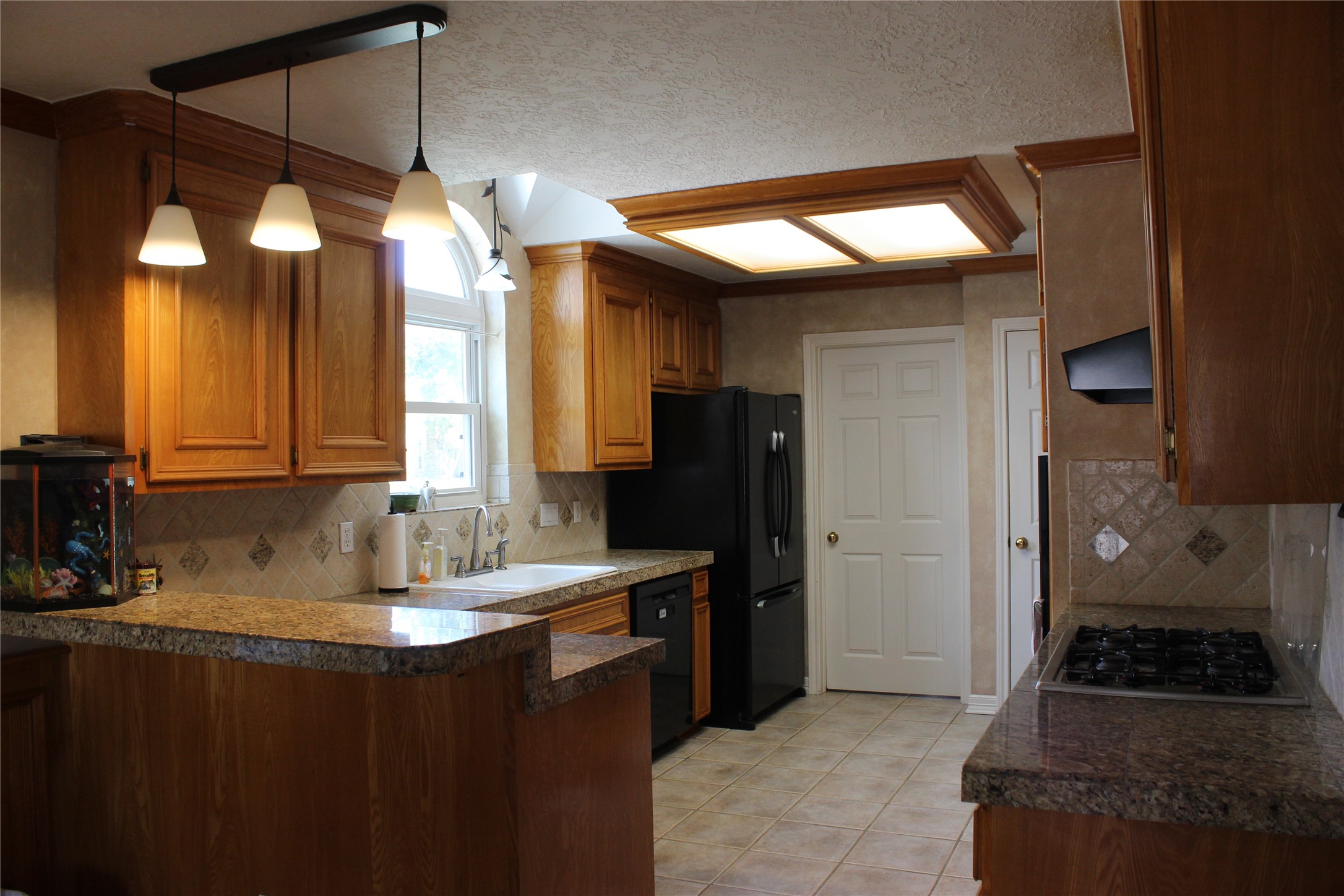 Another view of kitchen