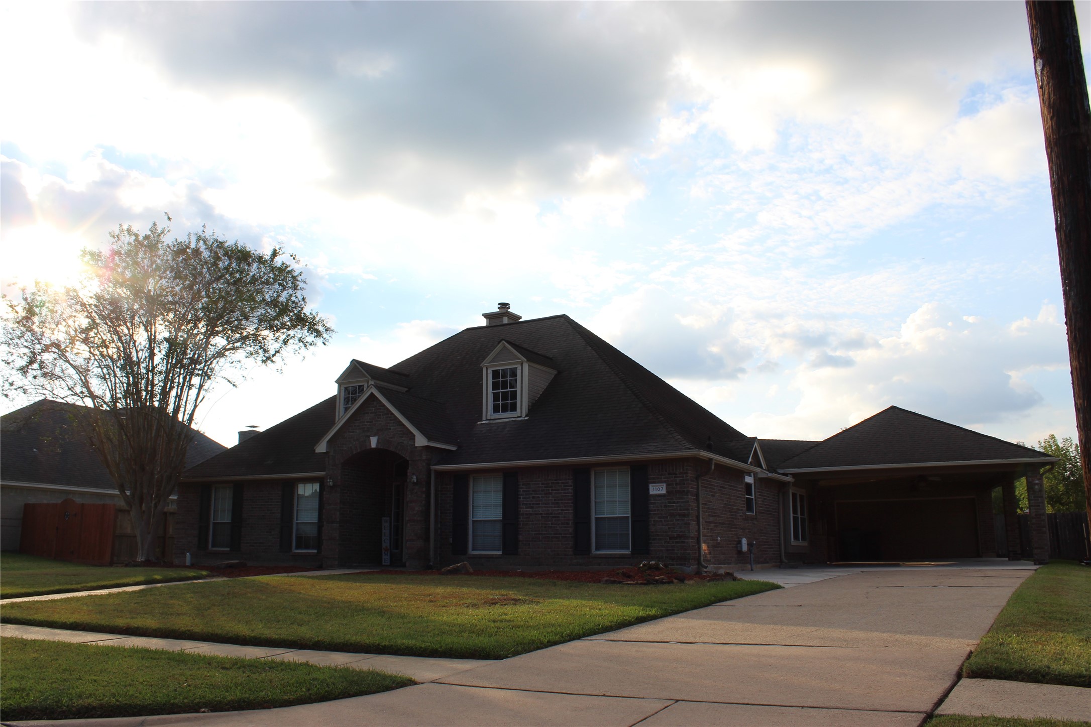 1107 Glenshannon Avenue, Friendswood, TX 77546