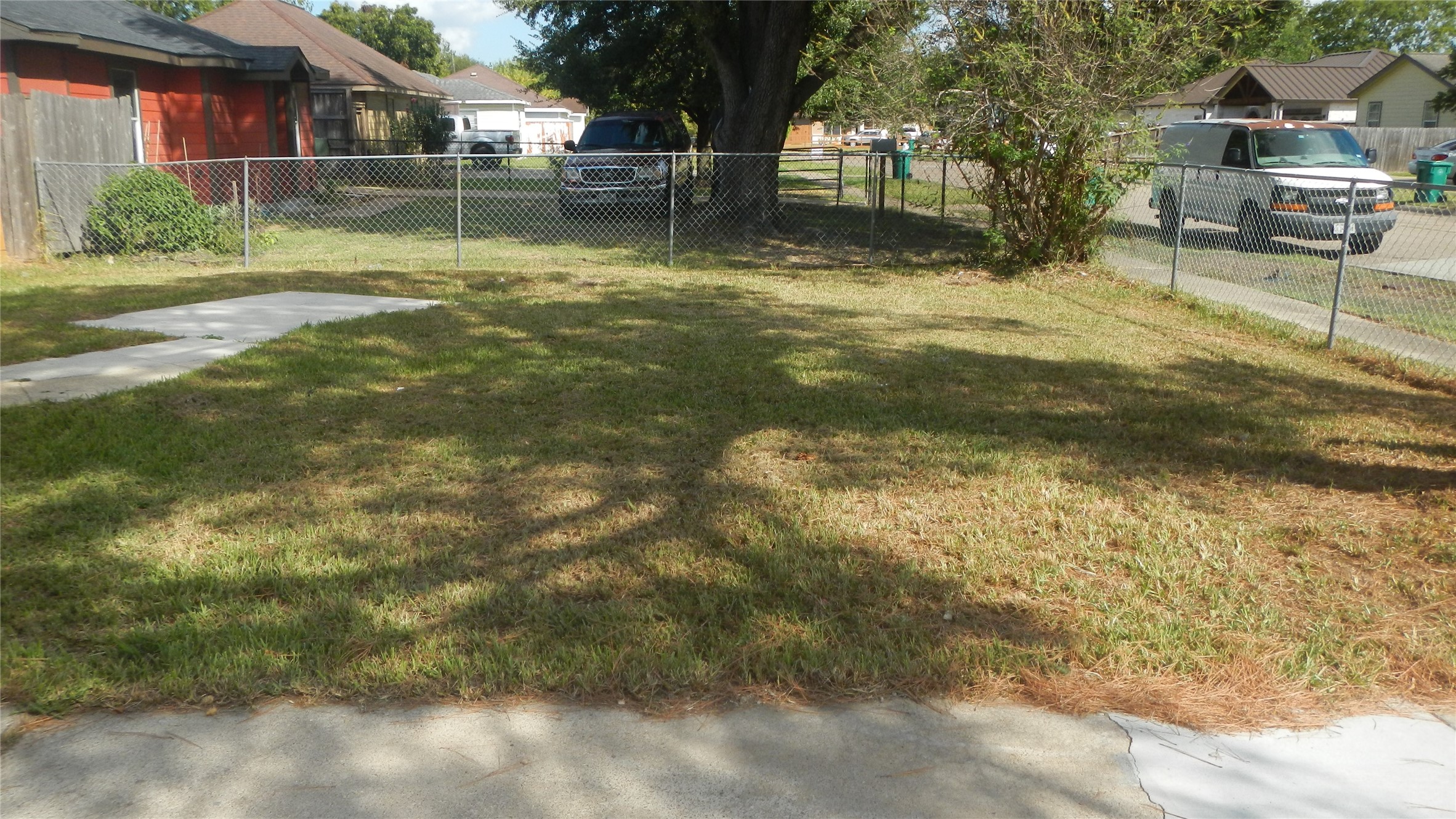 Front spacious yard