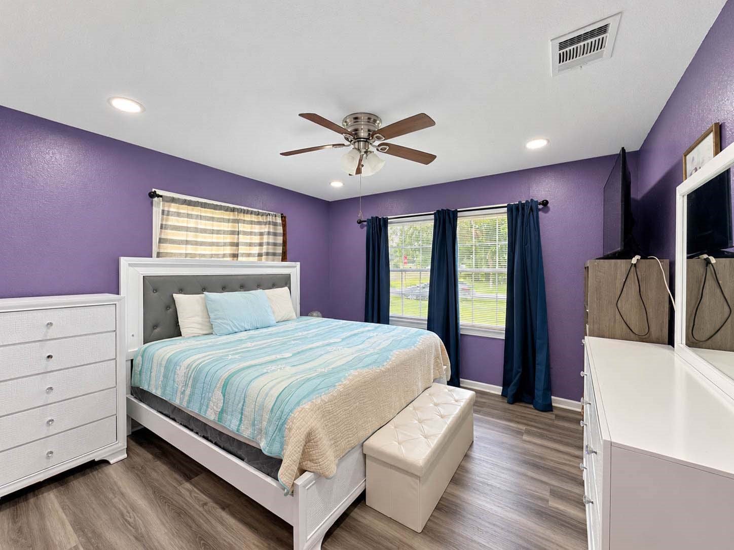 6737 E Bayou Drive, Hitchcock, TX 77563 6737 E Bayou Drive, Hitchcock, TX 77563