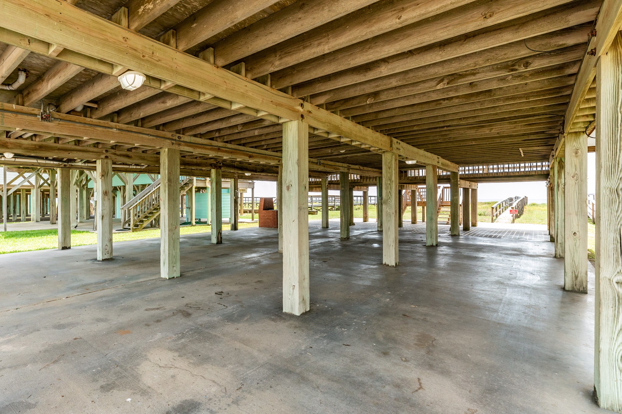 2402 Bluewater Highway, Surfside Beach, TX 77541