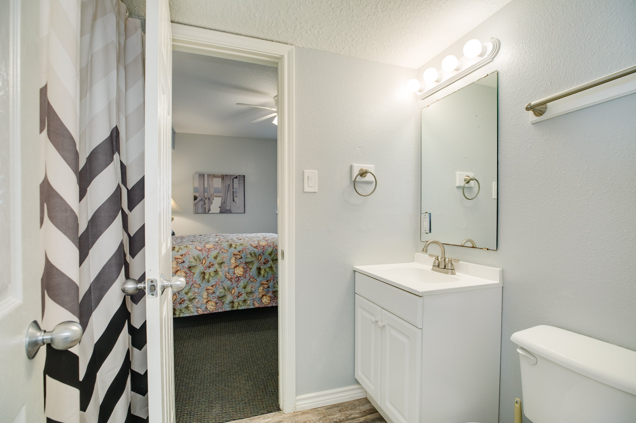 2402 Bluewater Highway, Surfside Beach, TX 77541