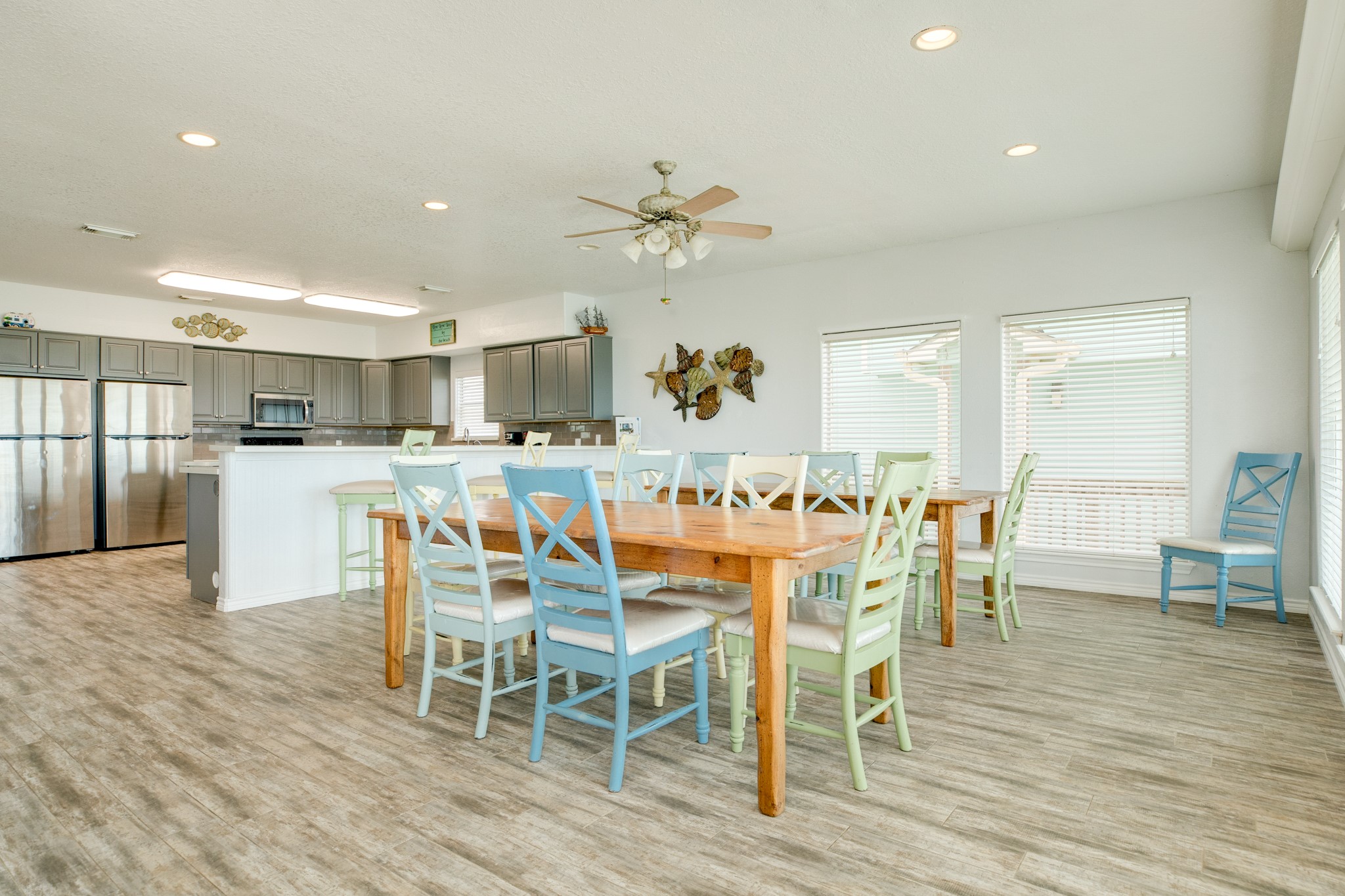 2402 Bluewater Highway, Surfside Beach, TX 77541