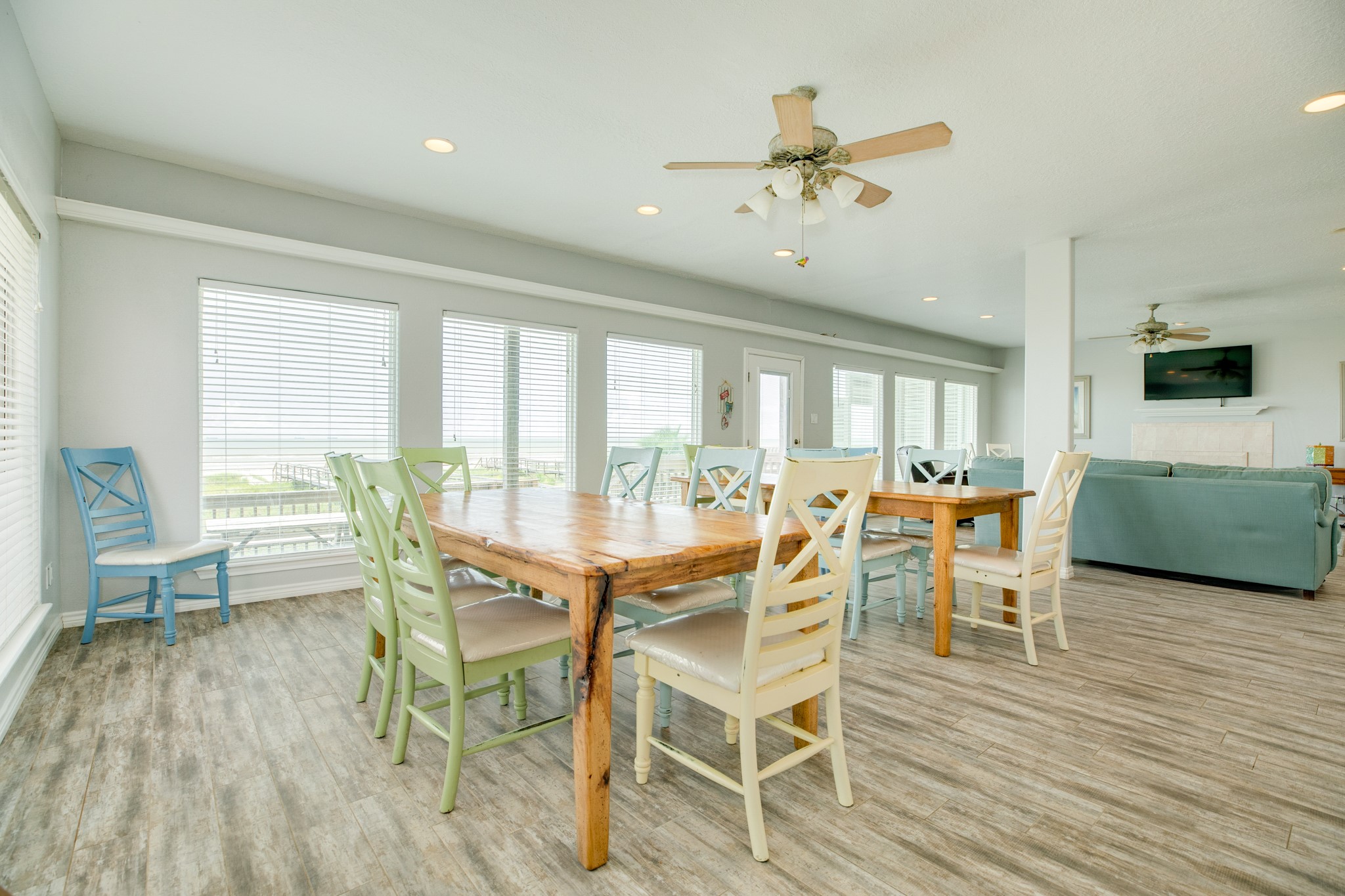 2402 Bluewater Highway, Surfside Beach, TX 77541