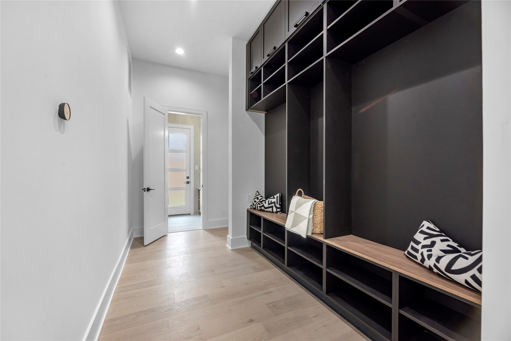 963 W 41st Street, Houston, TX 77018