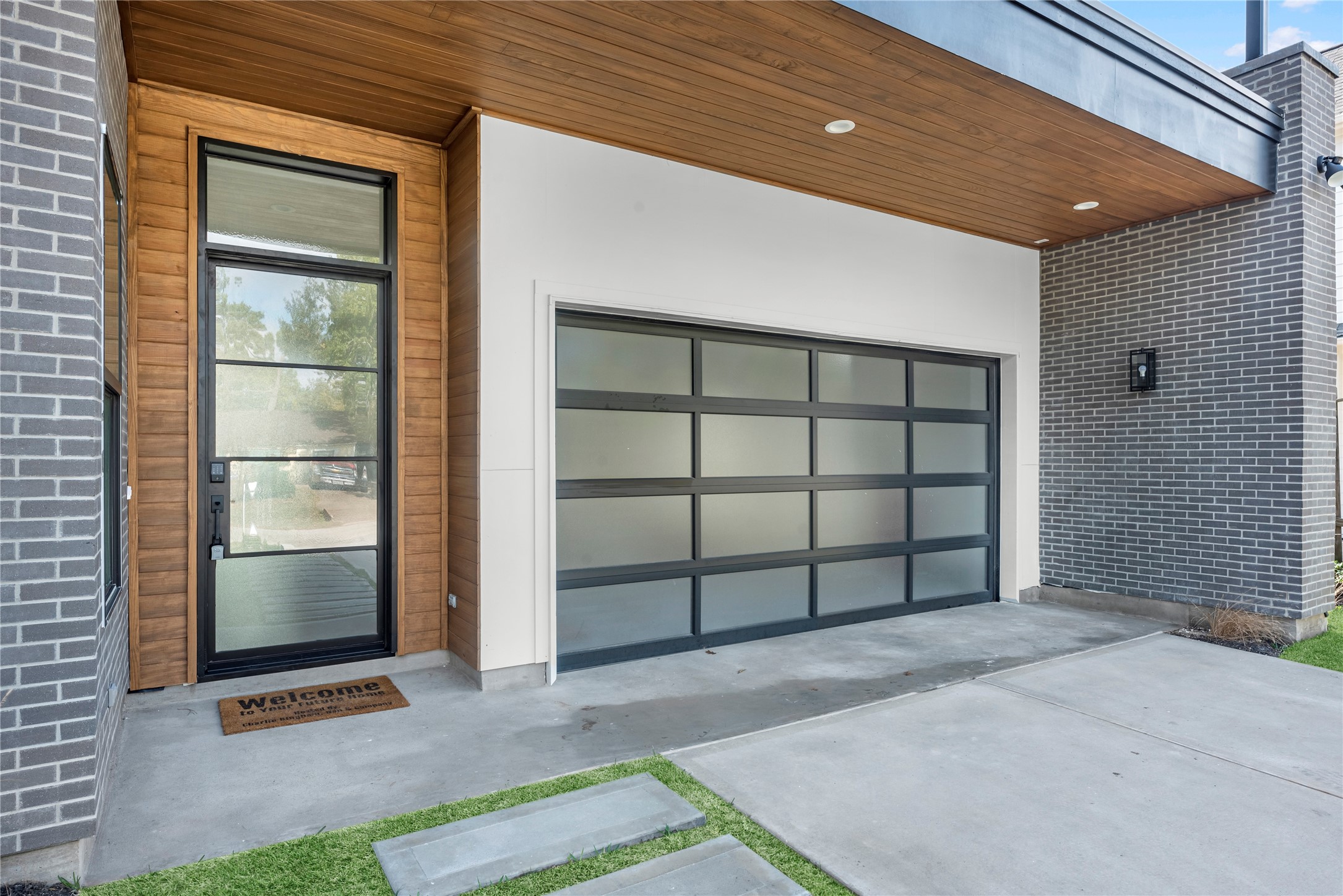 963 W 41st Street, Houston, TX 77018