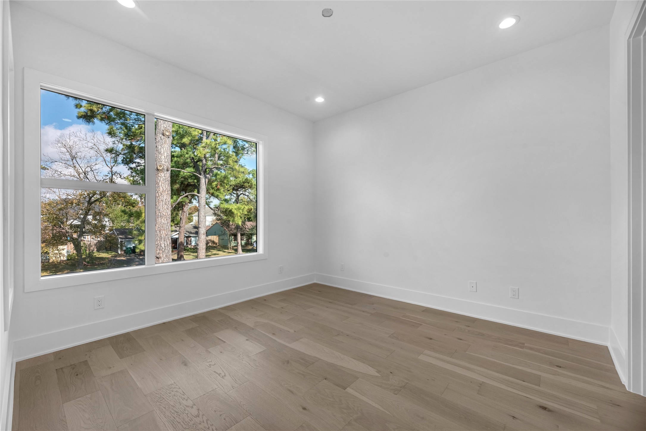 963 W 41st Street, Houston, TX 77018