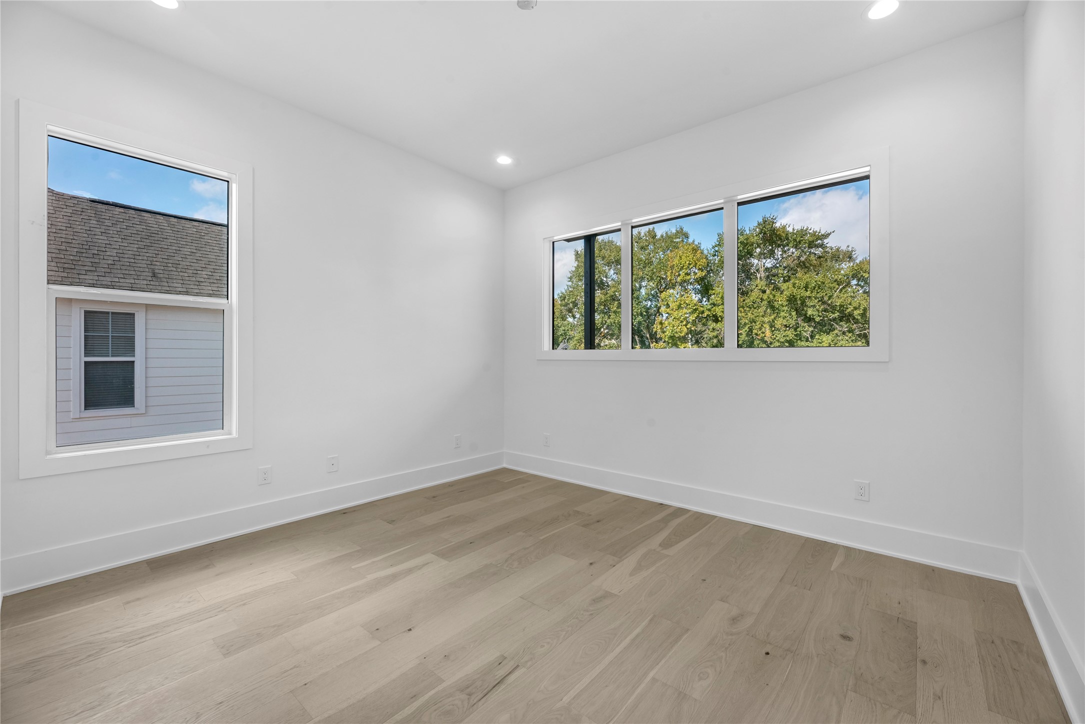 963 W 41st Street, Houston, TX 77018