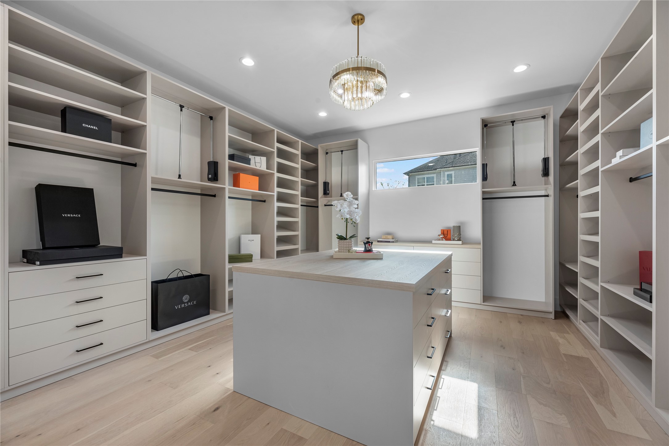 963 W 41st Street, Houston, TX 77018