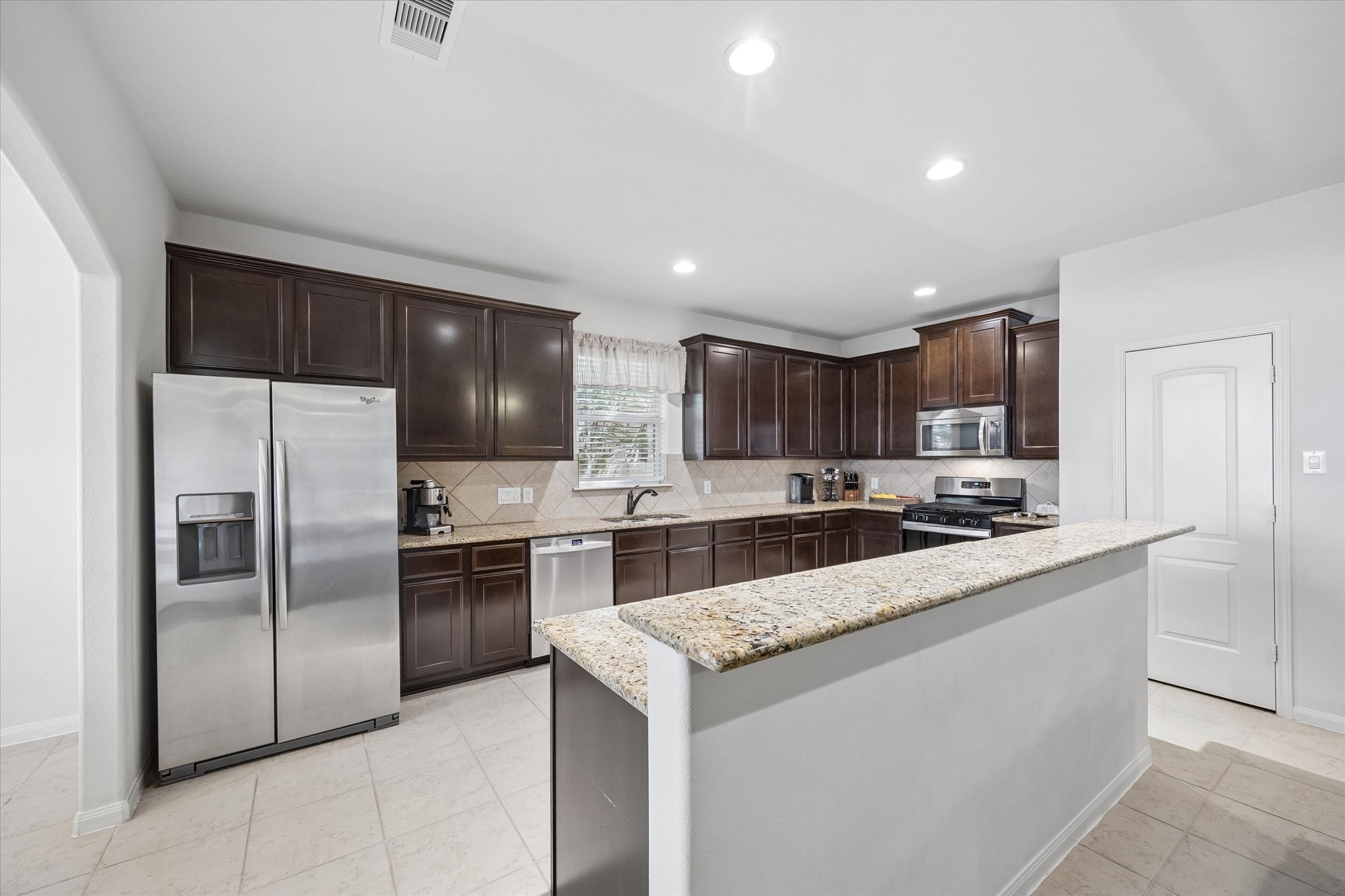 2005 Clatt Way, Conroe, TX 77301