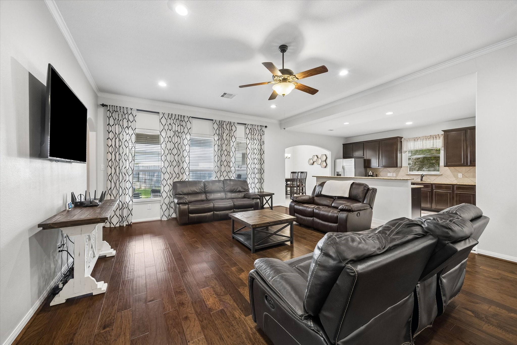 2005 Clatt Way, Conroe, TX 77301