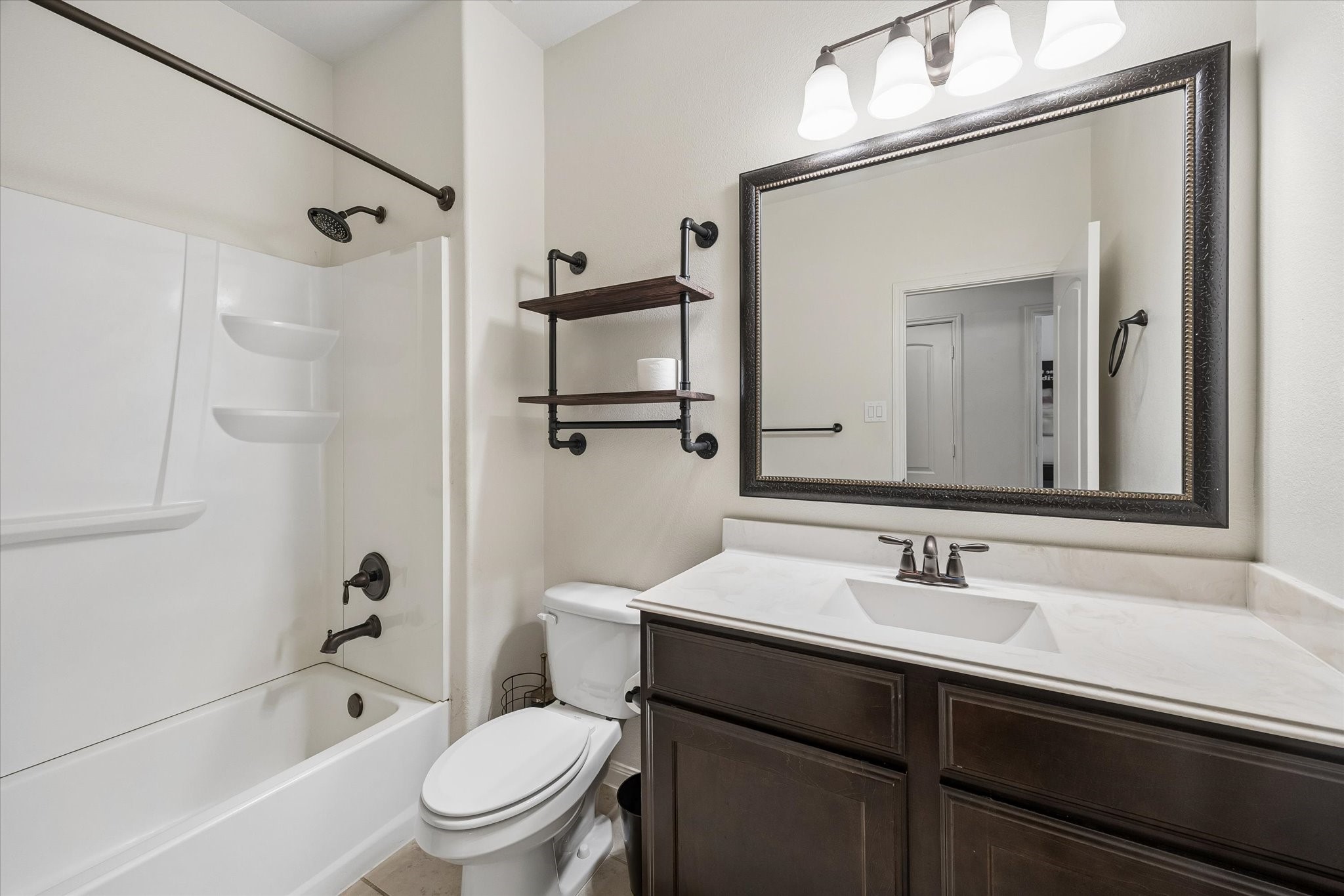 2005 Clatt Way, Conroe, TX 77301