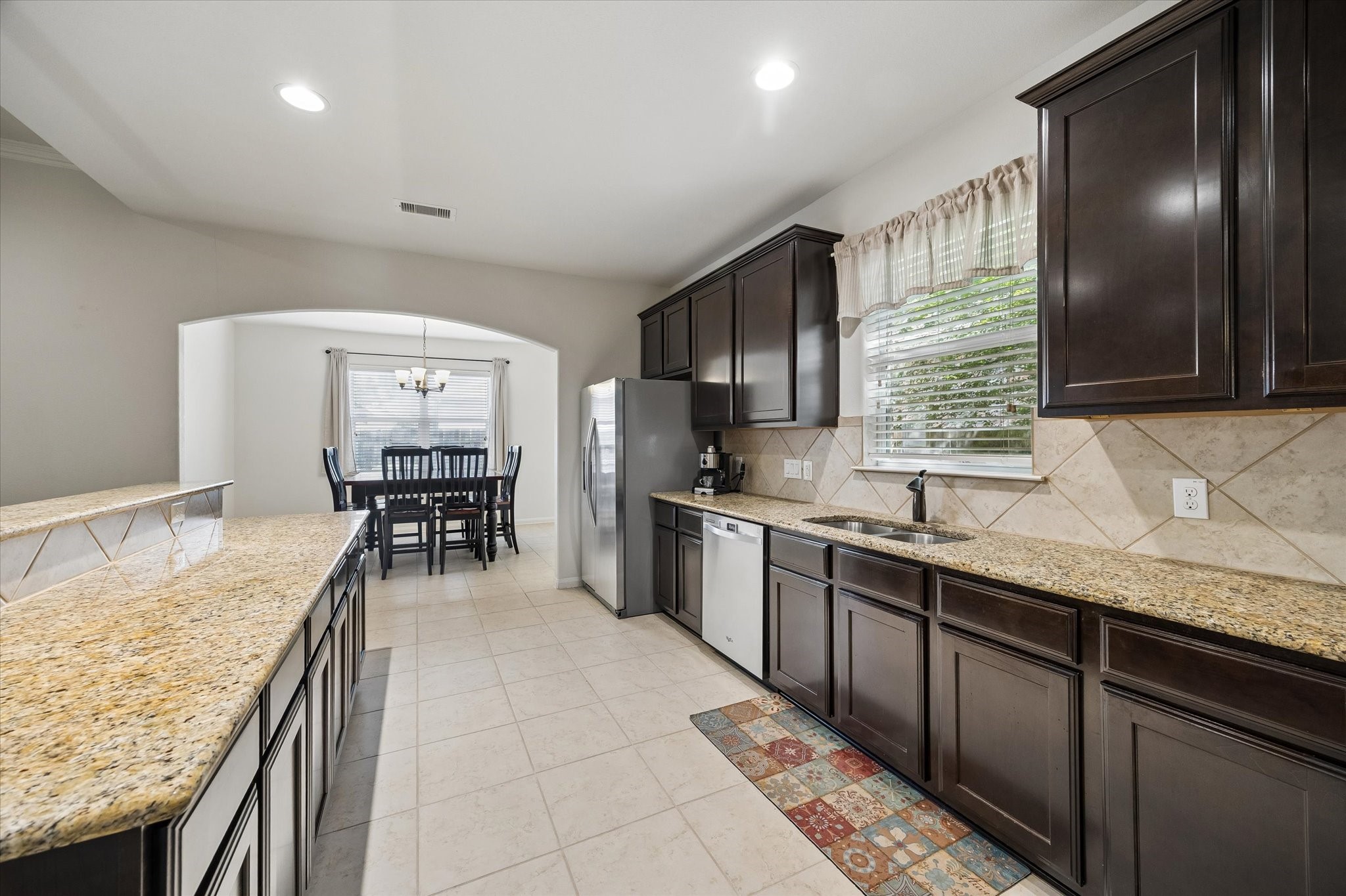 2005 Clatt Way, Conroe, TX 77301