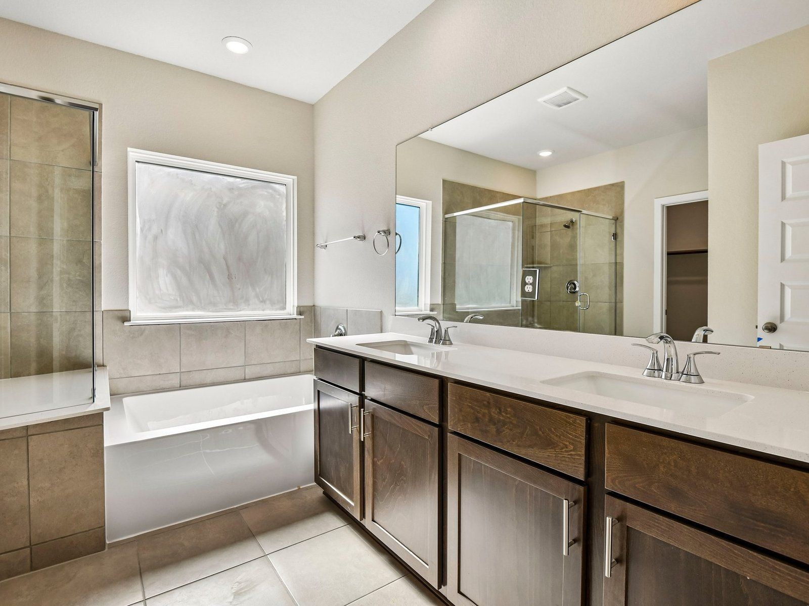 Photo is not of the actual home, but is an inspirational photo of builder's model home and nay depict options, furnishings, and/or decorator features that are not inlcluded.