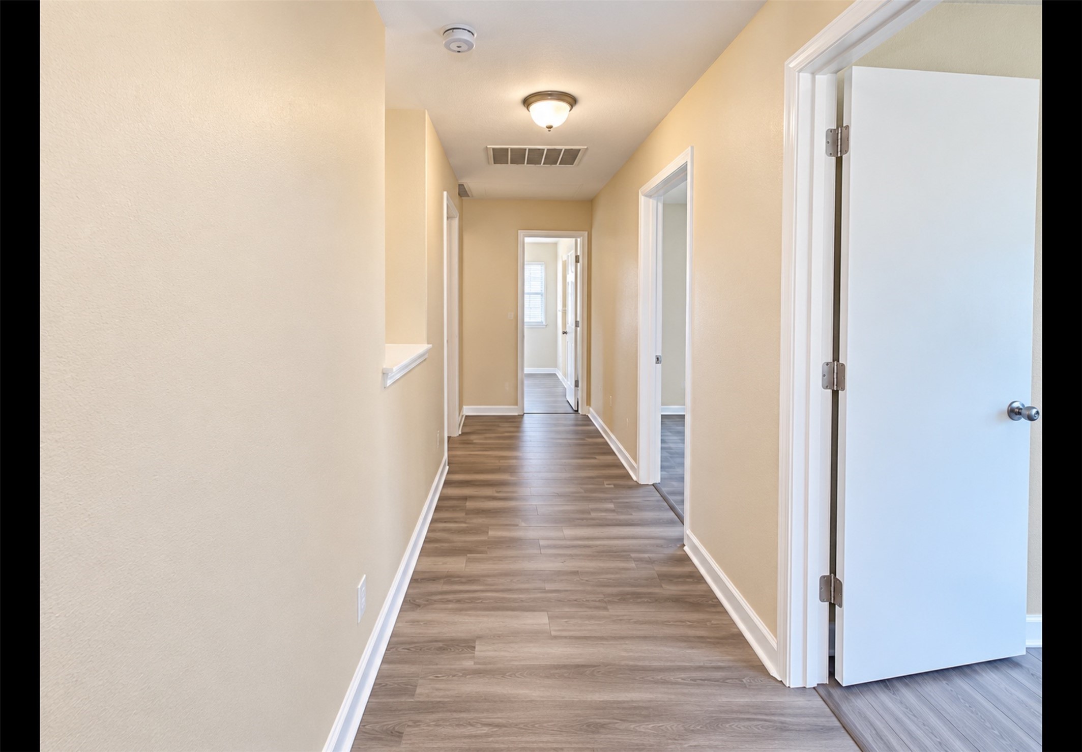 Corridor to all rooms