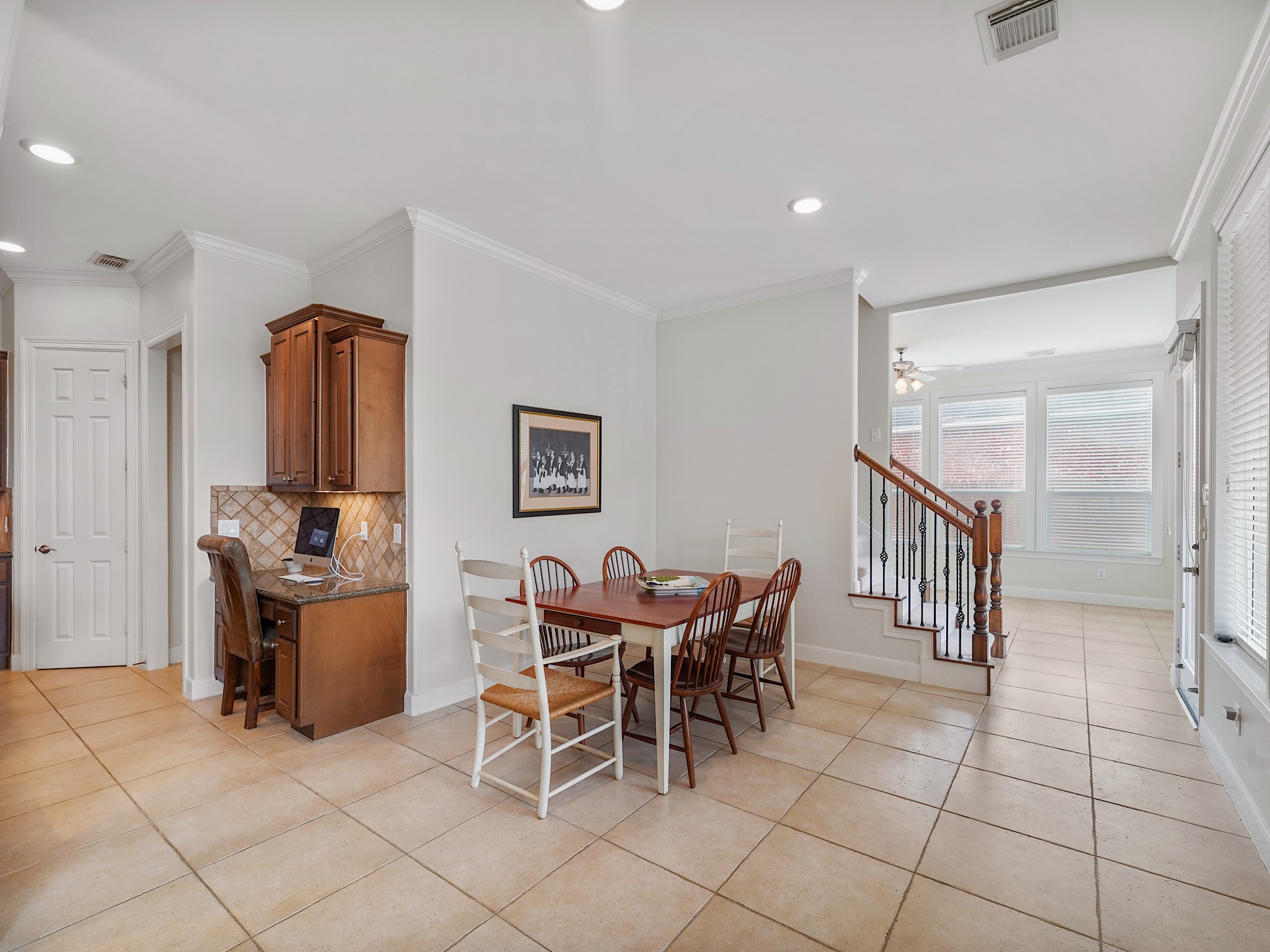 breakfast area