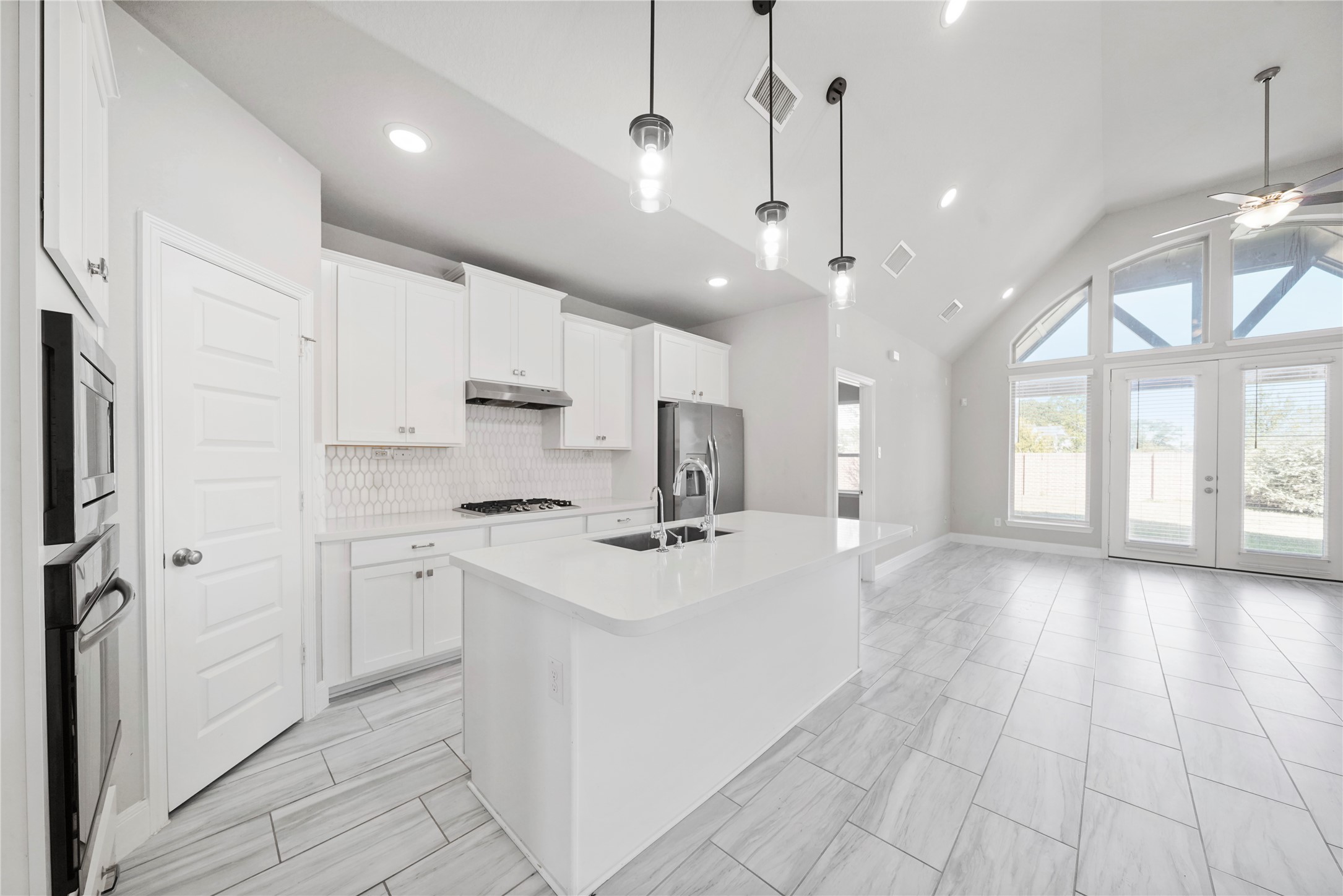 2446 Manor Valley Lane, Missouri City, TX 77459