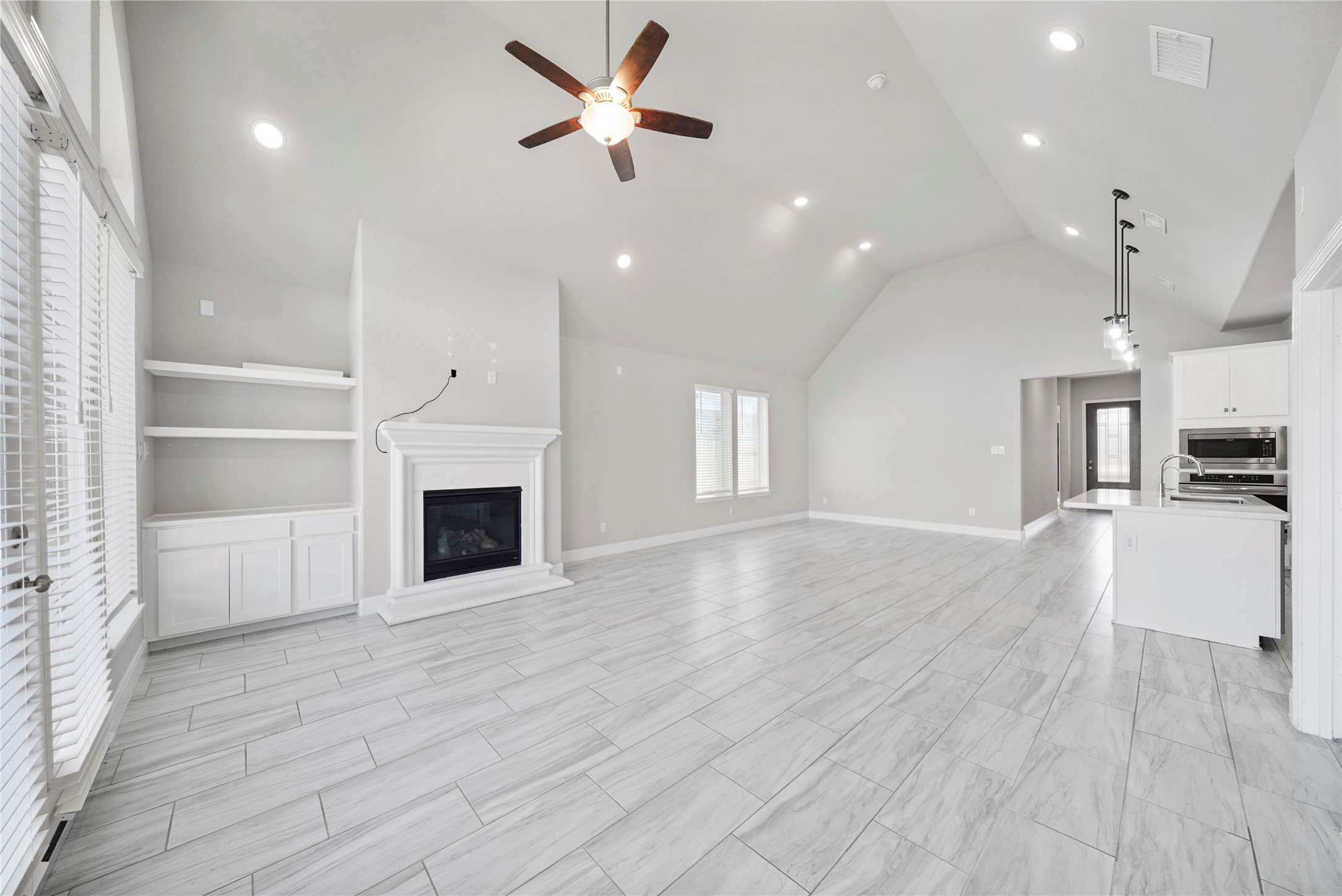 2446 Manor Valley Lane, Missouri City, TX 77459