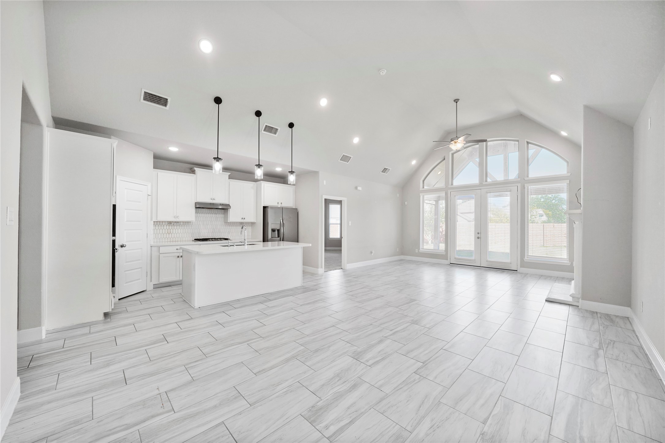 2446 Manor Valley Lane, Missouri City, TX 77459