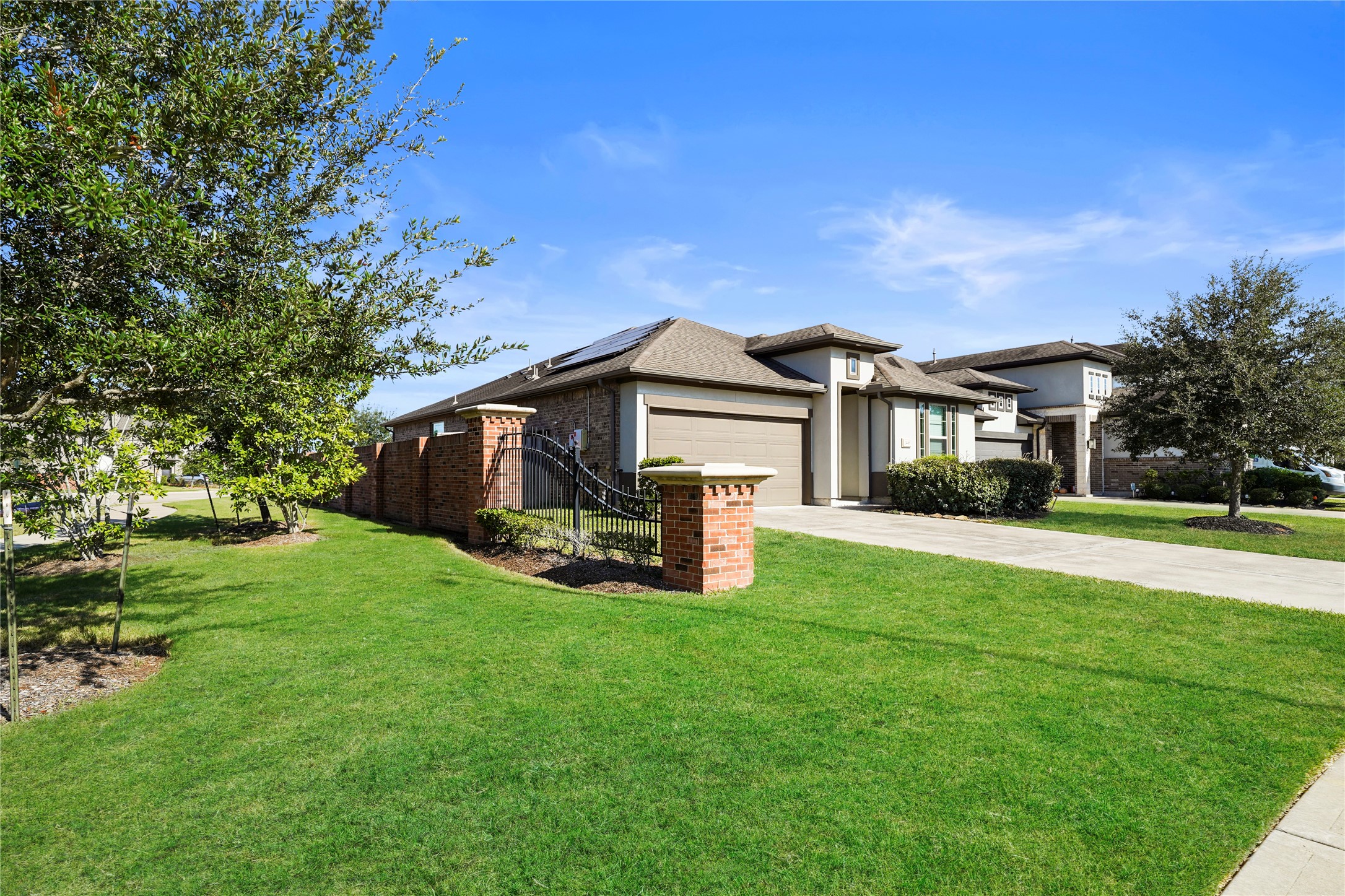 2446 Manor Valley Lane, Missouri City, TX 77459