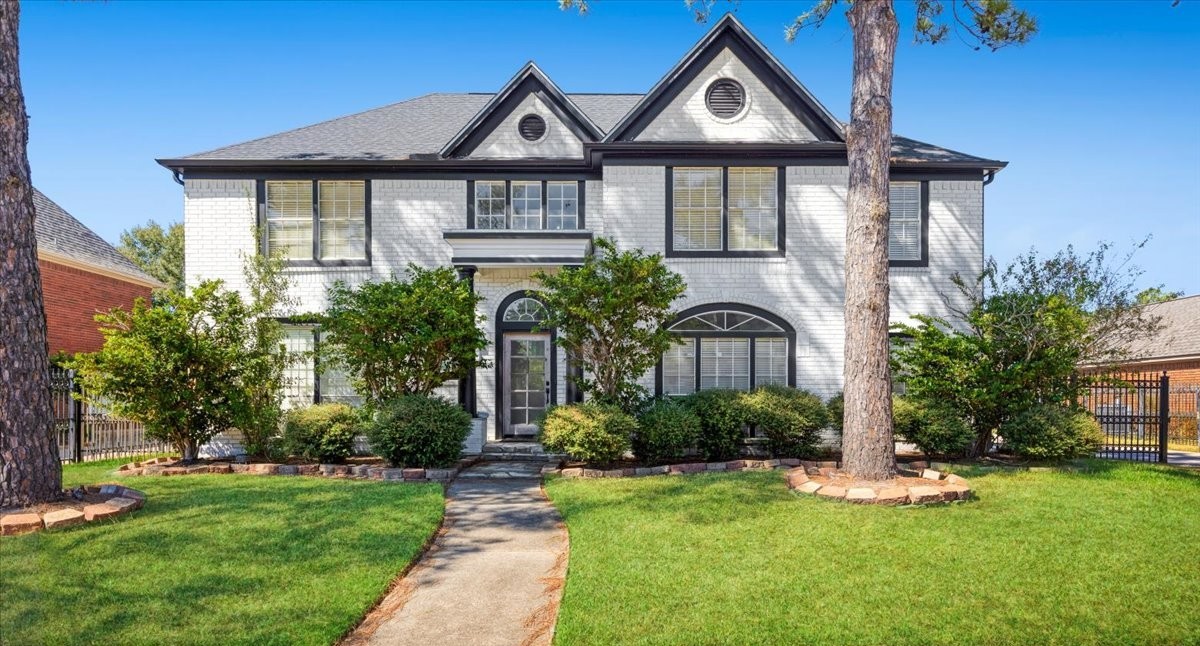 Welcome to 2112 Tipperary Dr