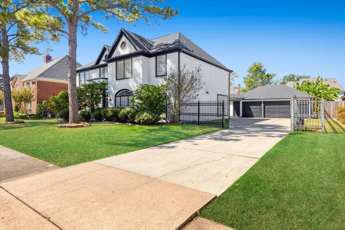2112 Tipperary Drive, Pearland, TX 77581