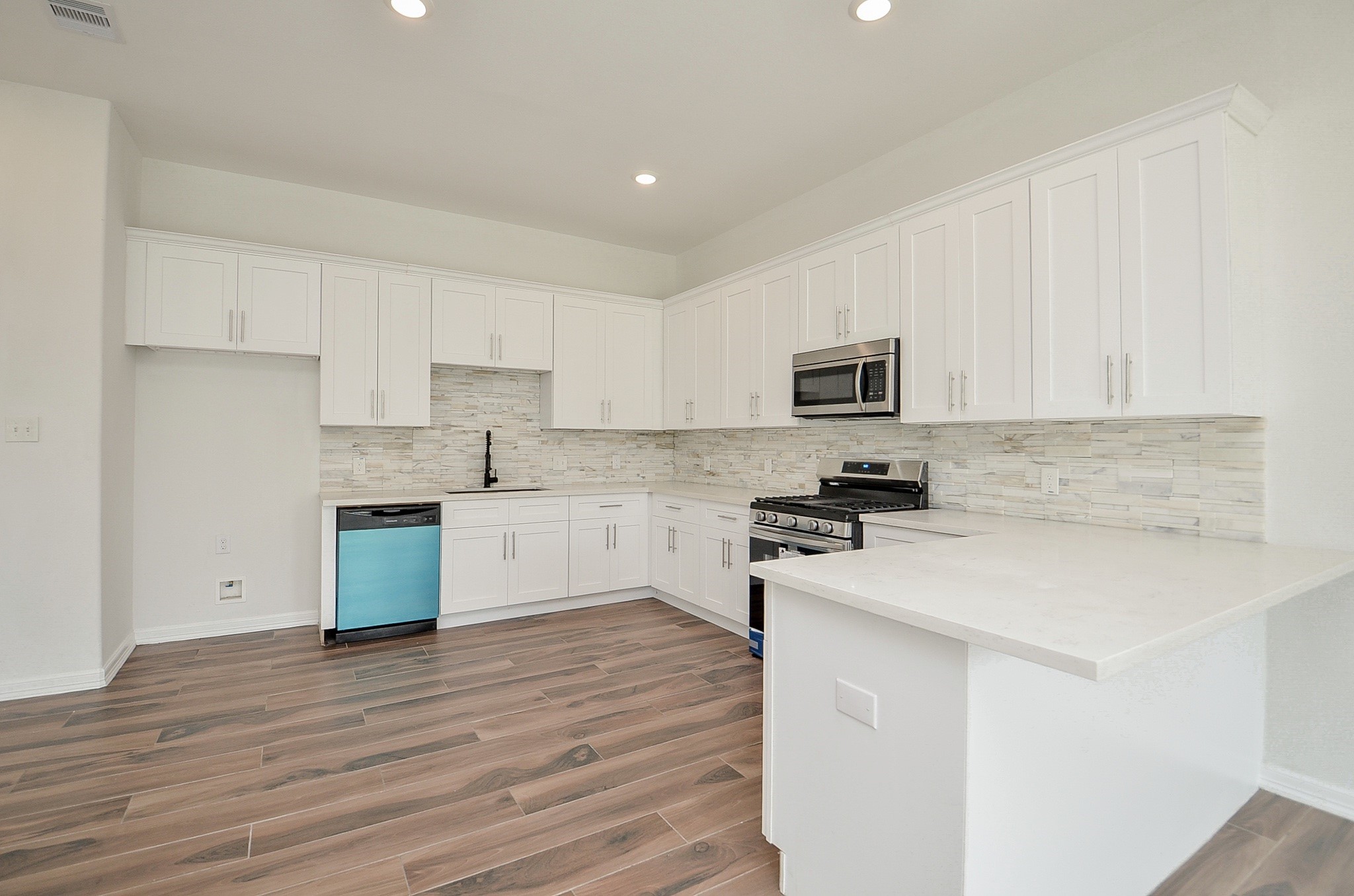 8630 Scott Street, Houston, TX 77051