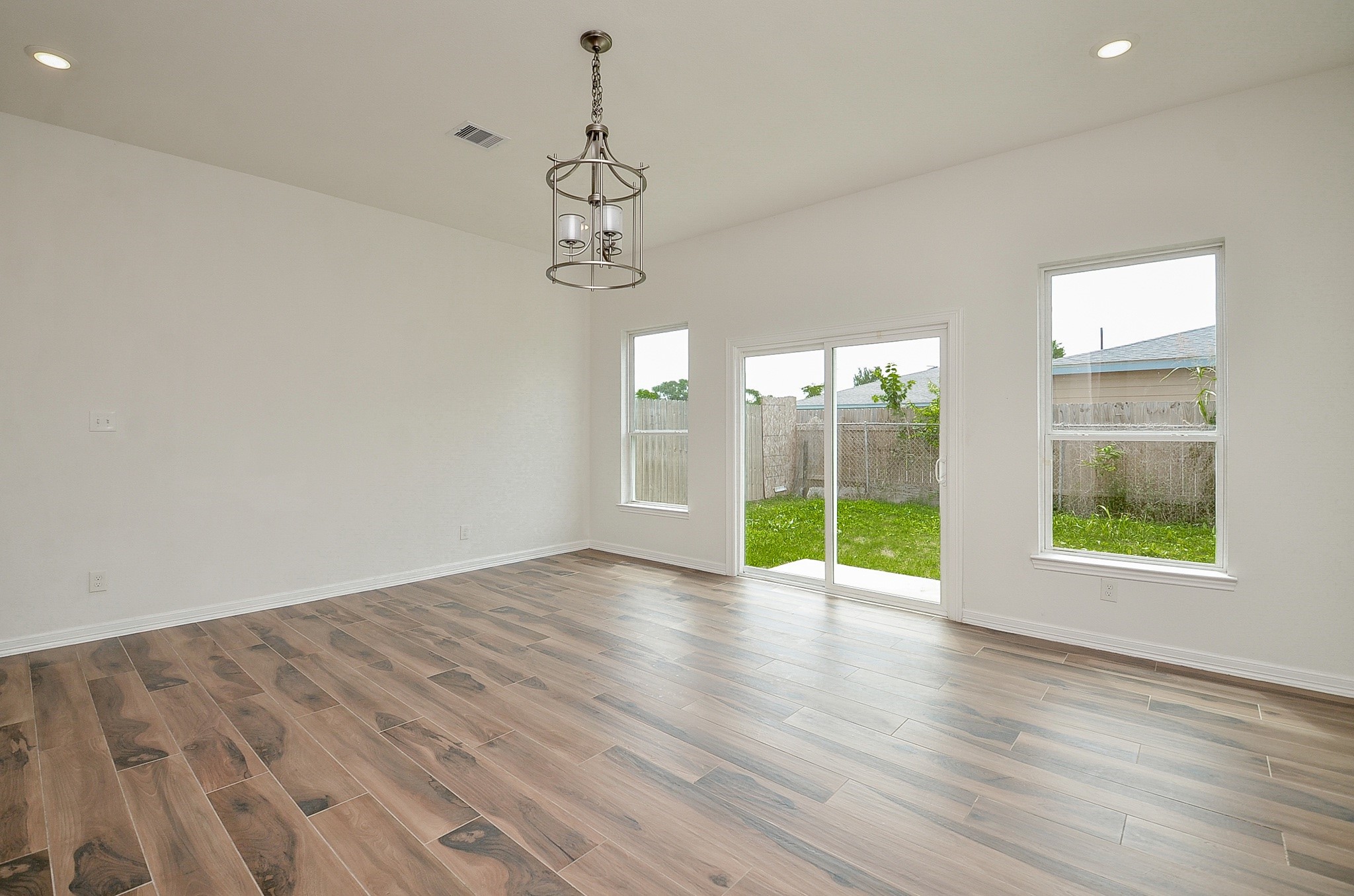 8630 Scott Street, Houston, TX 77051 8630 Scott Street, Houston, TX 77051