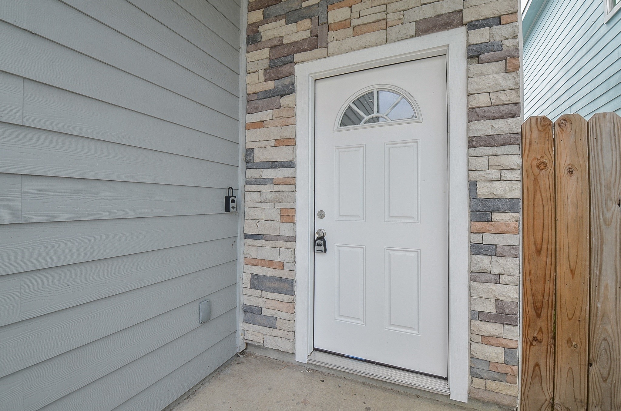 8630 Scott Street, Houston, TX 77051 8630 Scott Street, Houston, TX 77051