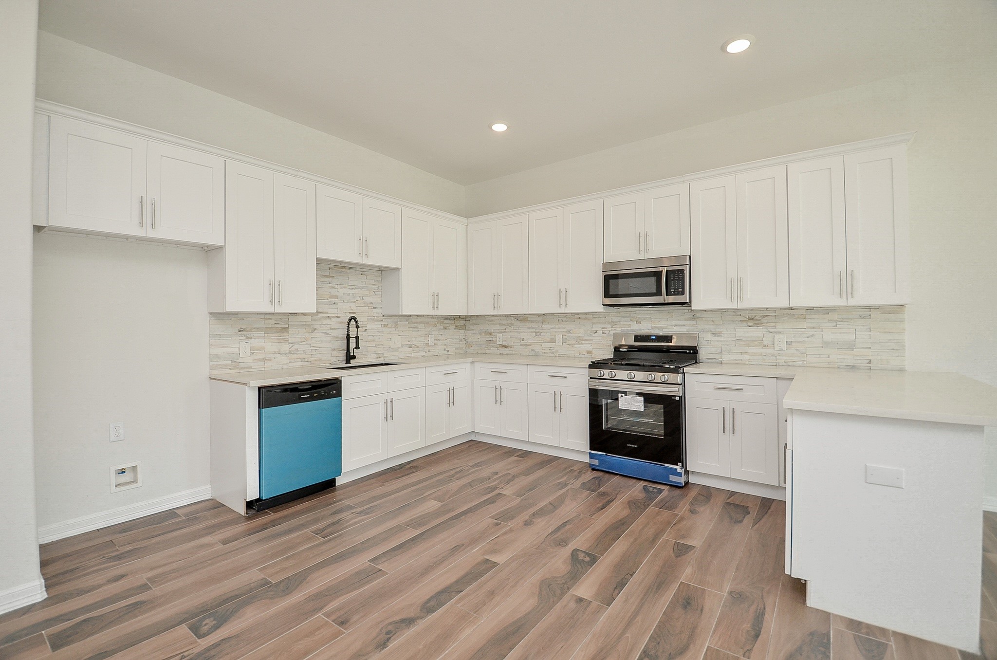 8630 Scott Street, Houston, TX 77051