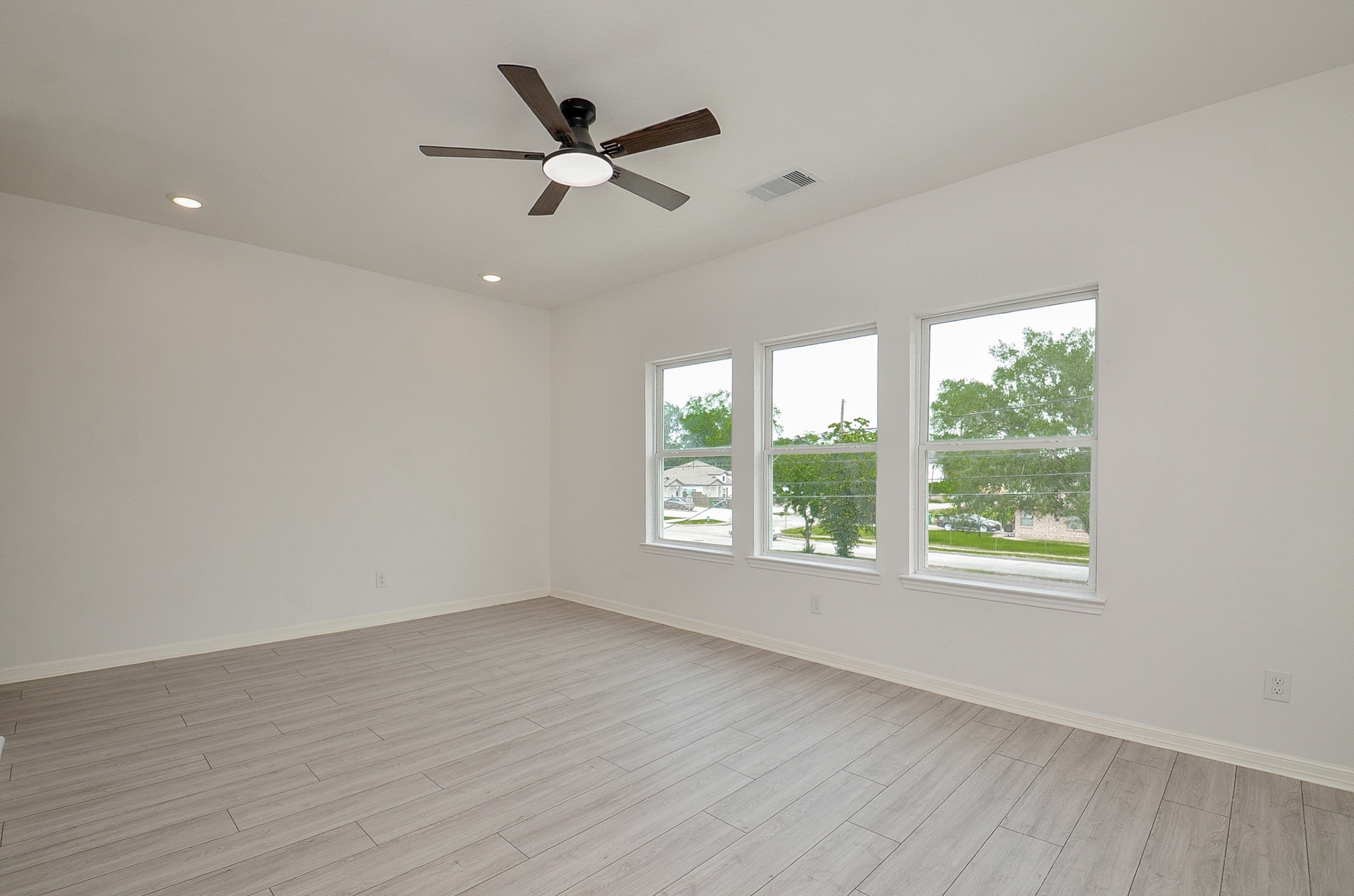 8630 Scott Street, Houston, TX 77051