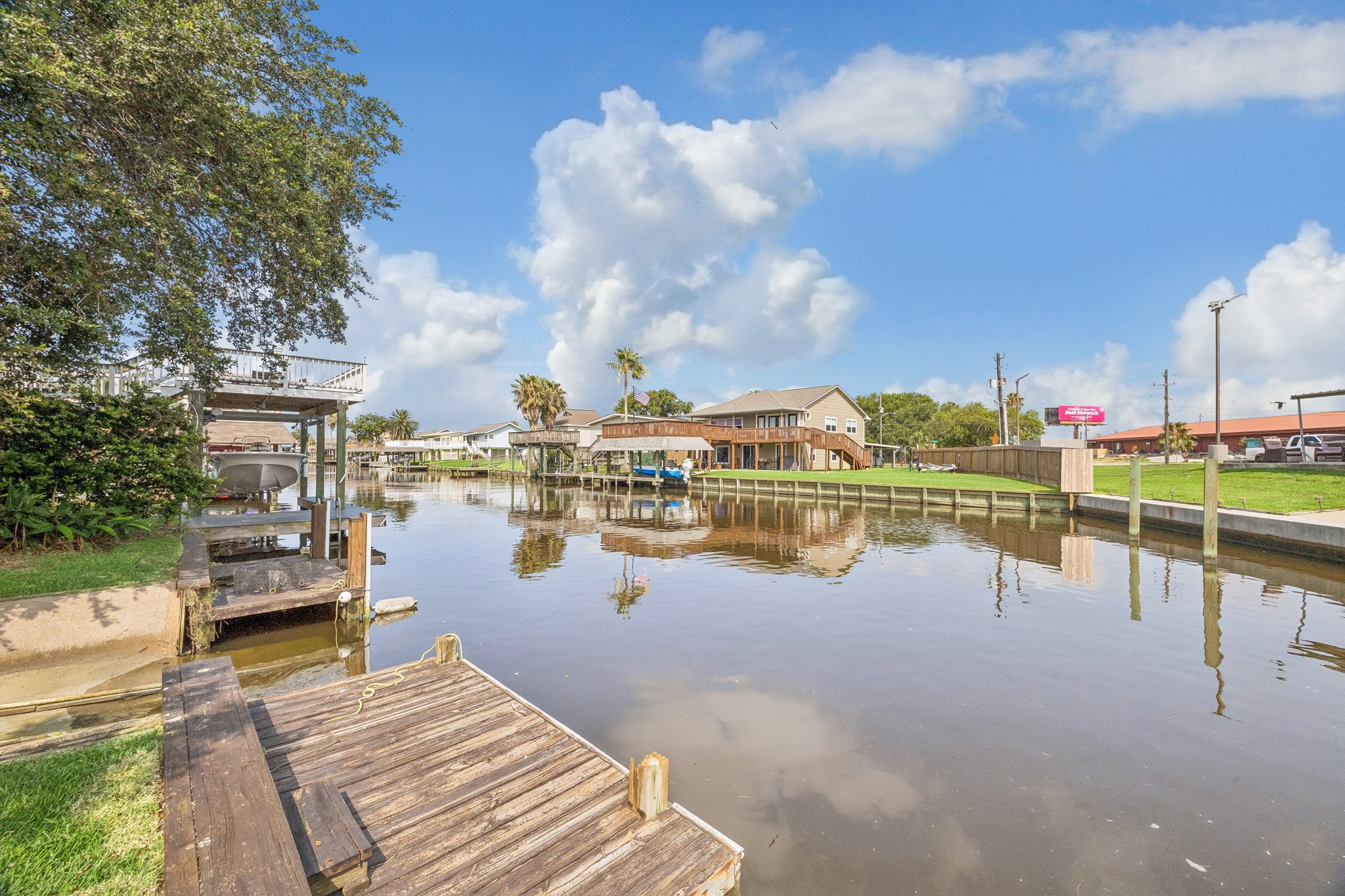 161 Barracuda Street, Hitchcock, TX 77563
