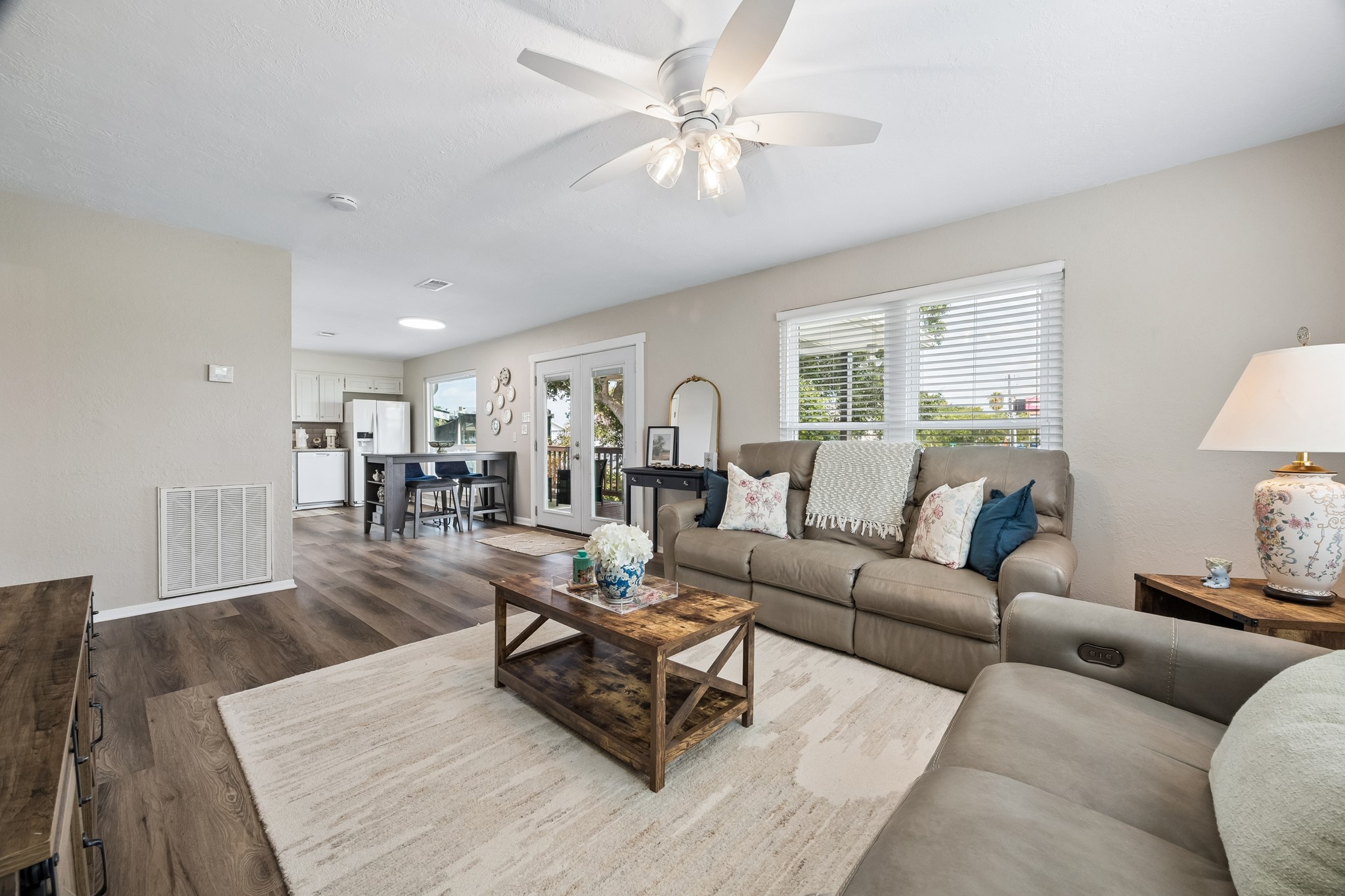 161 Barracuda Street, Hitchcock, TX 77563 161 Barracuda Street, Hitchcock, TX 77563