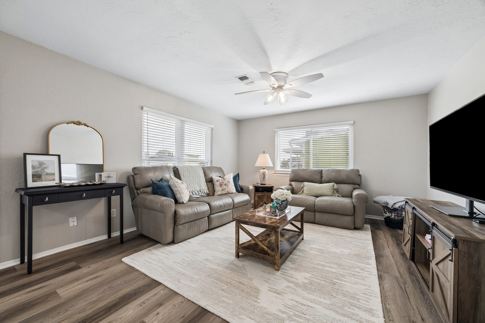161 Barracuda Street, Hitchcock, TX 77563 161 Barracuda Street, Hitchcock, TX 77563