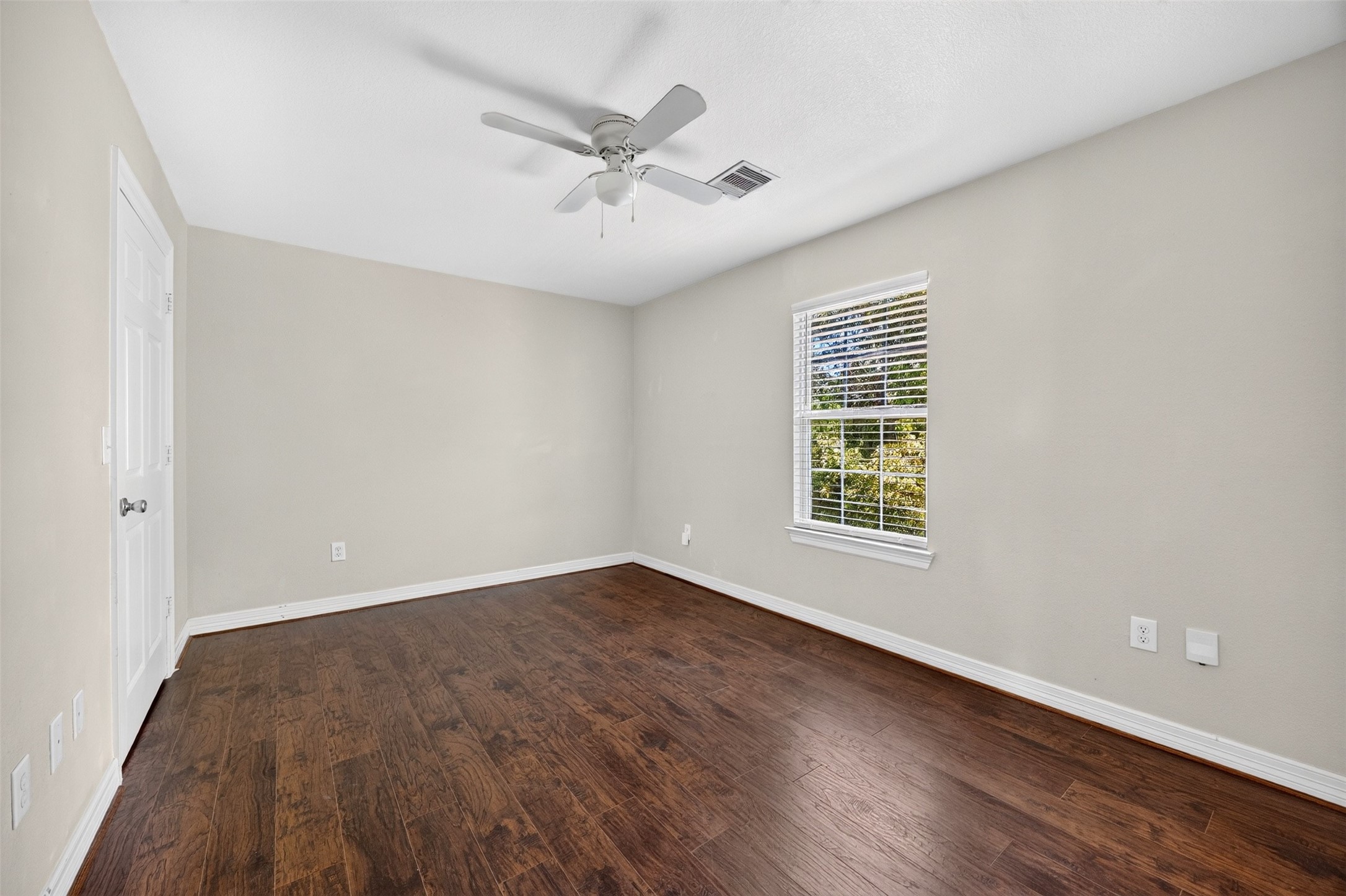 2820 28th Avenue N, Texas City, TX 77590